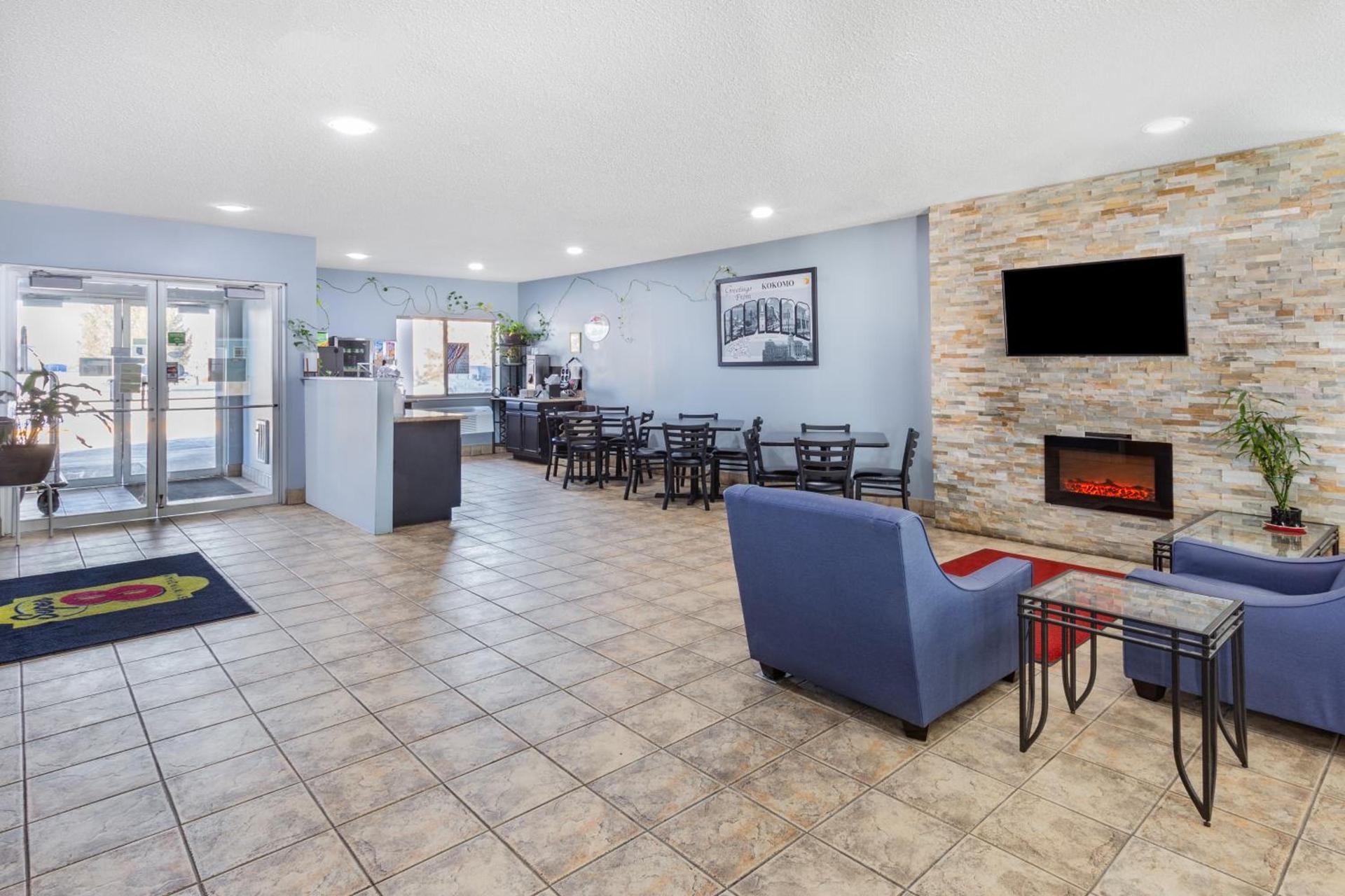 Super 8 by Wyndham Kokomo photo 47