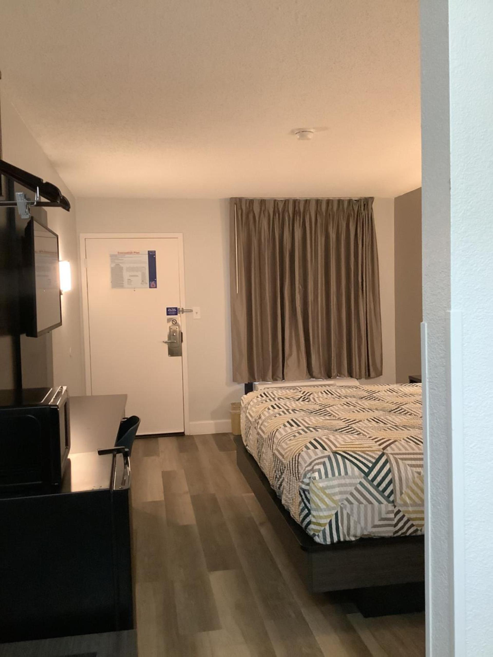 Motel 6-Memphis, TN - East photo 37