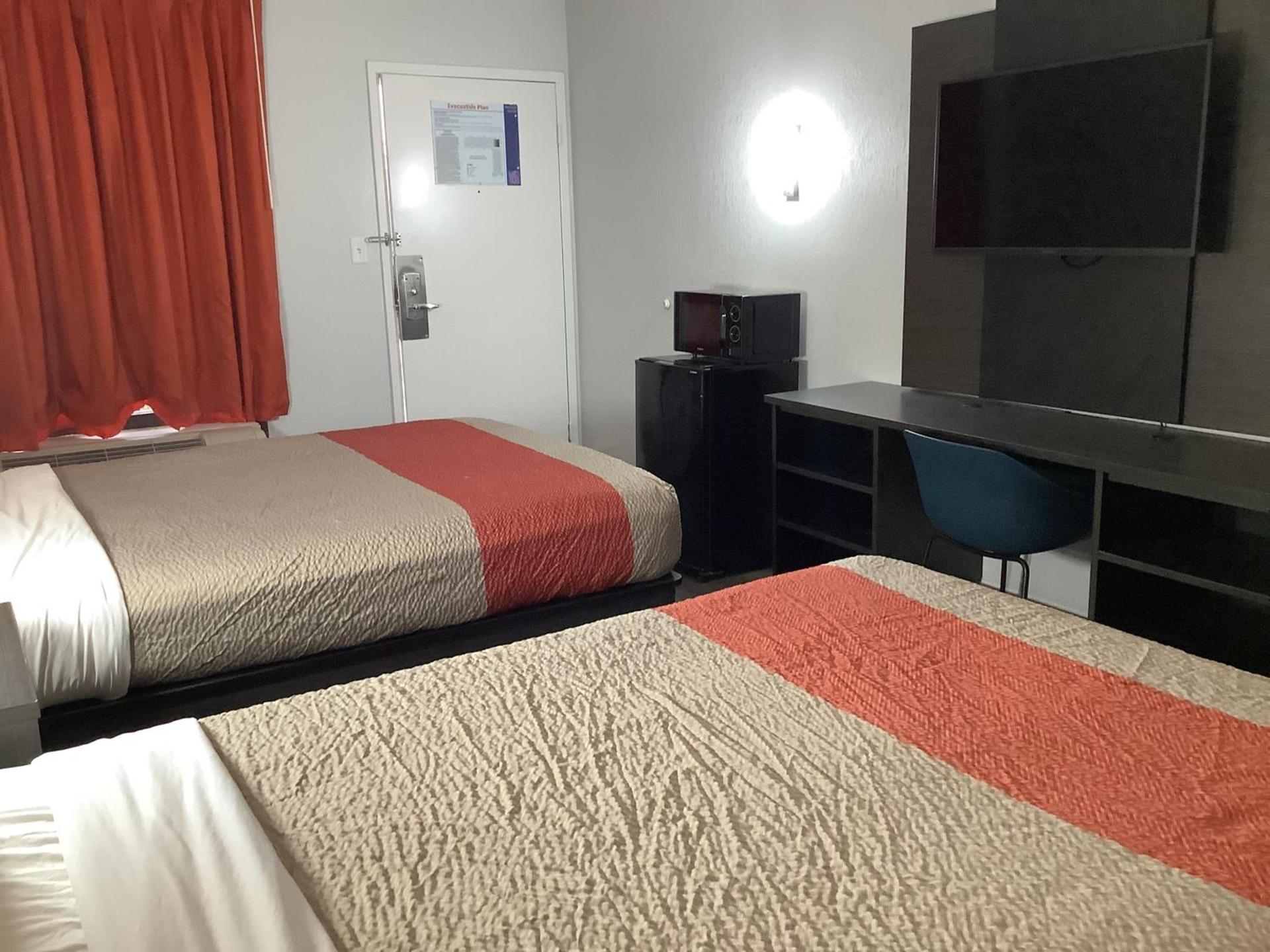 Motel 6-Memphis, TN - East photo 44