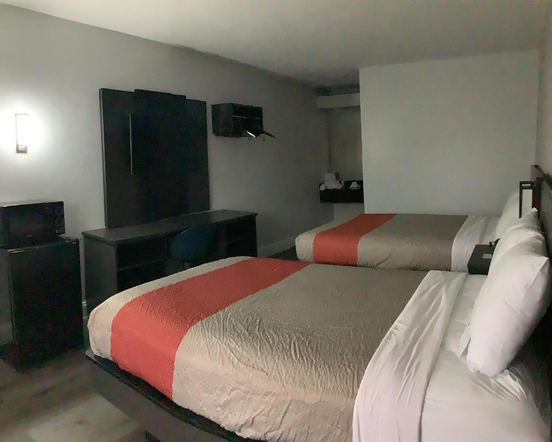 Motel 6-Memphis, TN - East photo 8