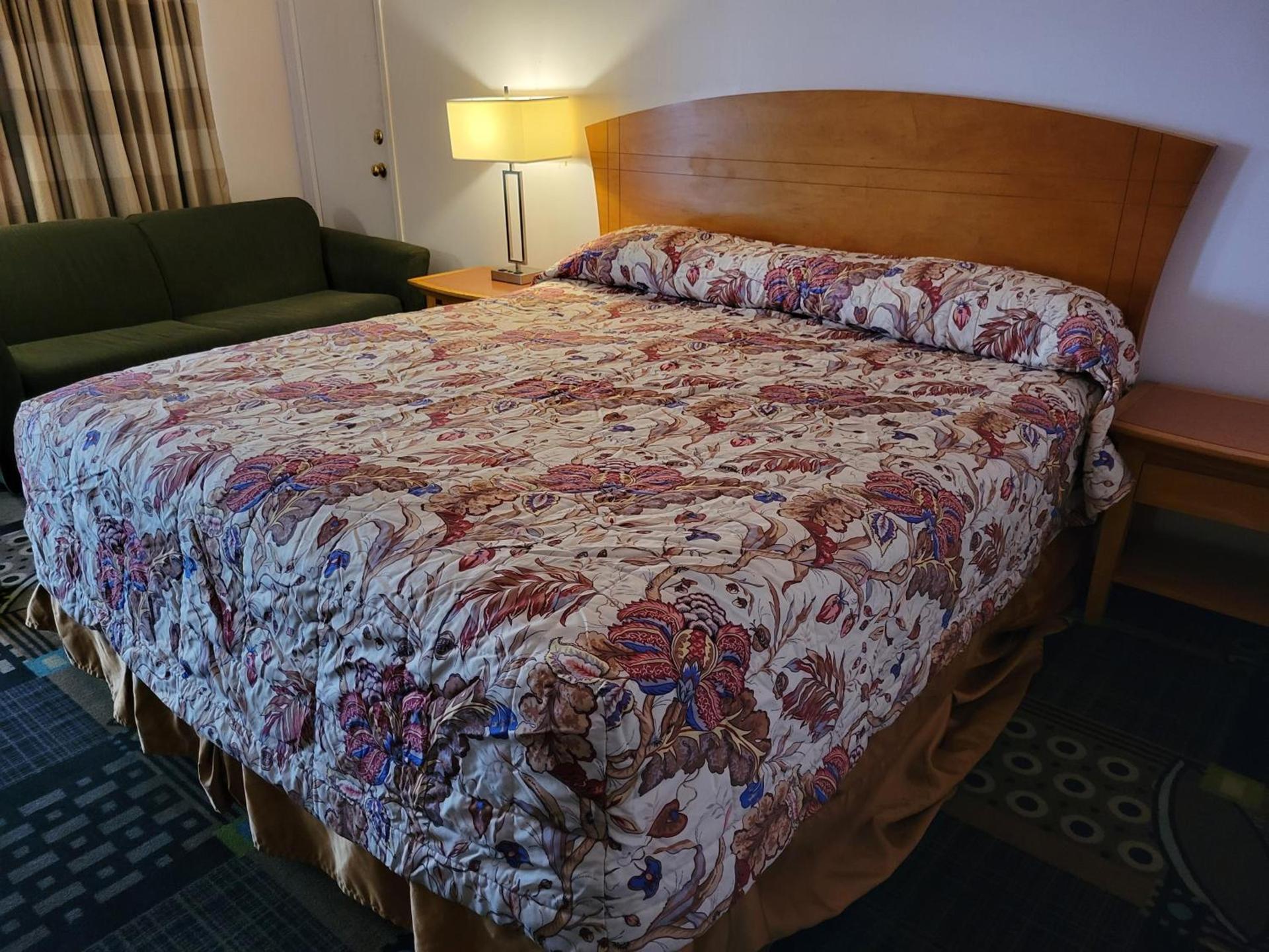 Emerald Inn & Lounge photo 15