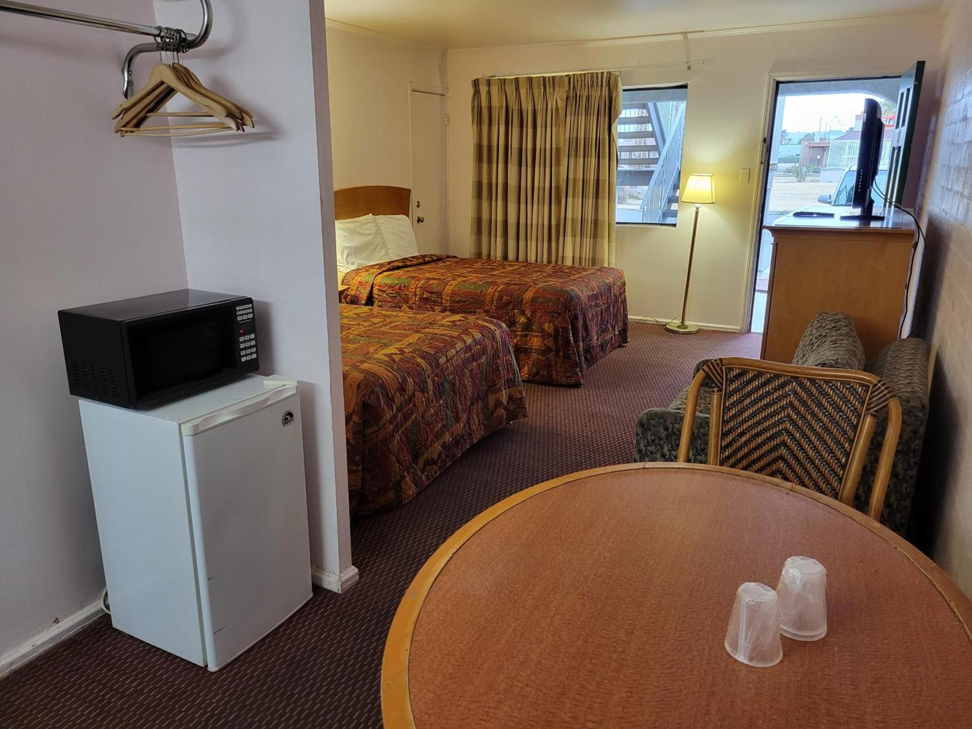 Emerald Inn & Lounge photo 11
