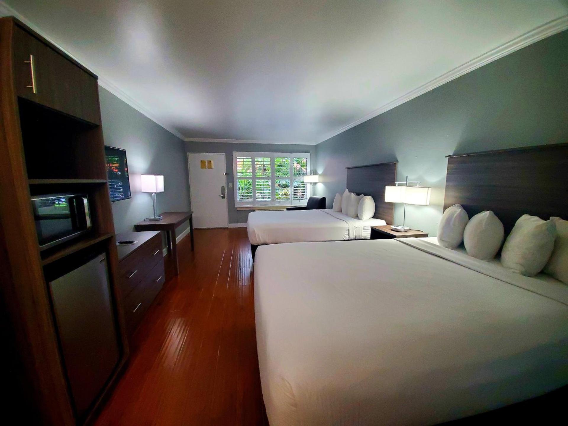 Vero Beach Inn & Suites Vero Beach I-95 photo 23