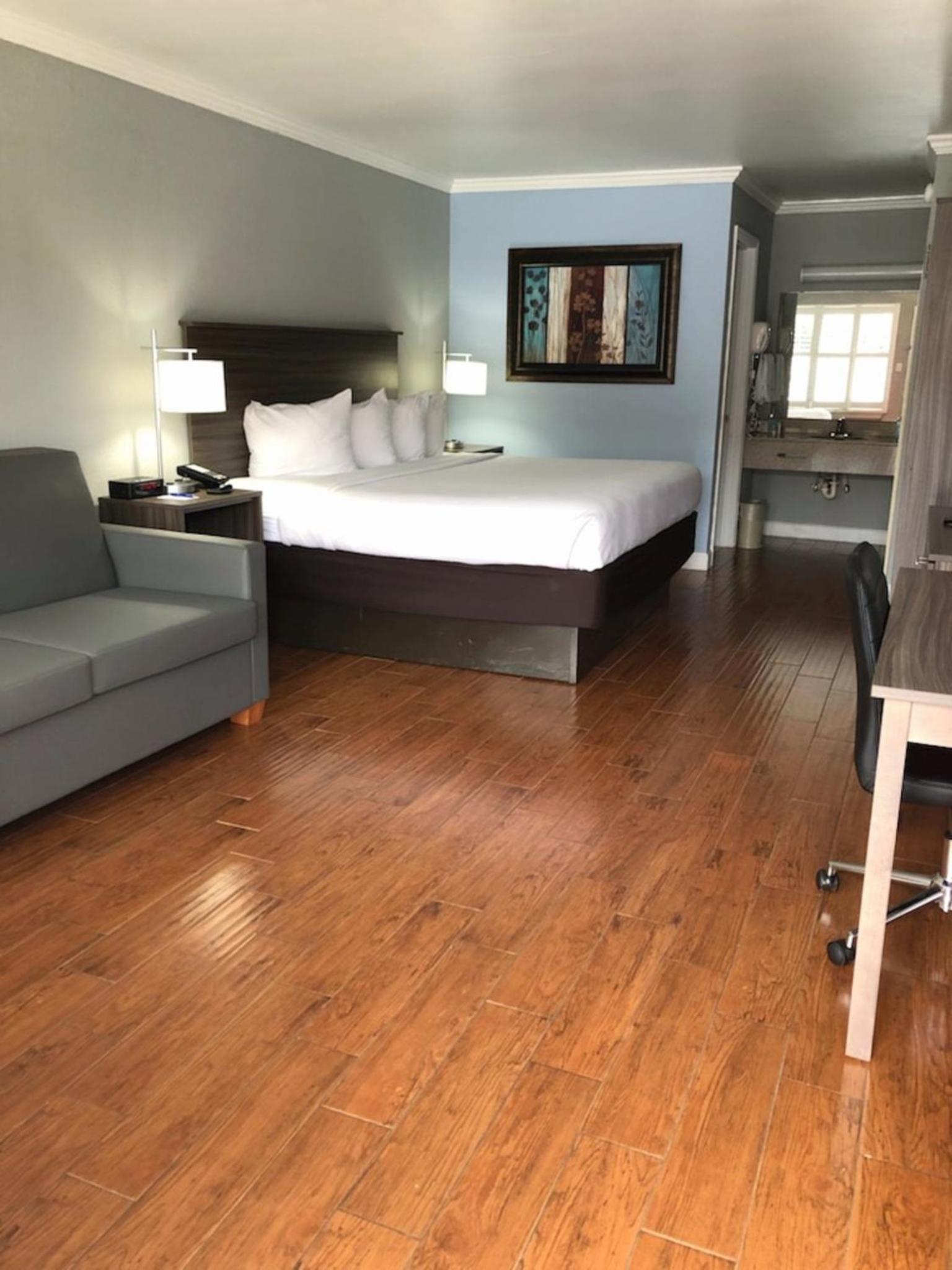 Vero Beach Inn & Suites Vero Beach I-95 photo 12