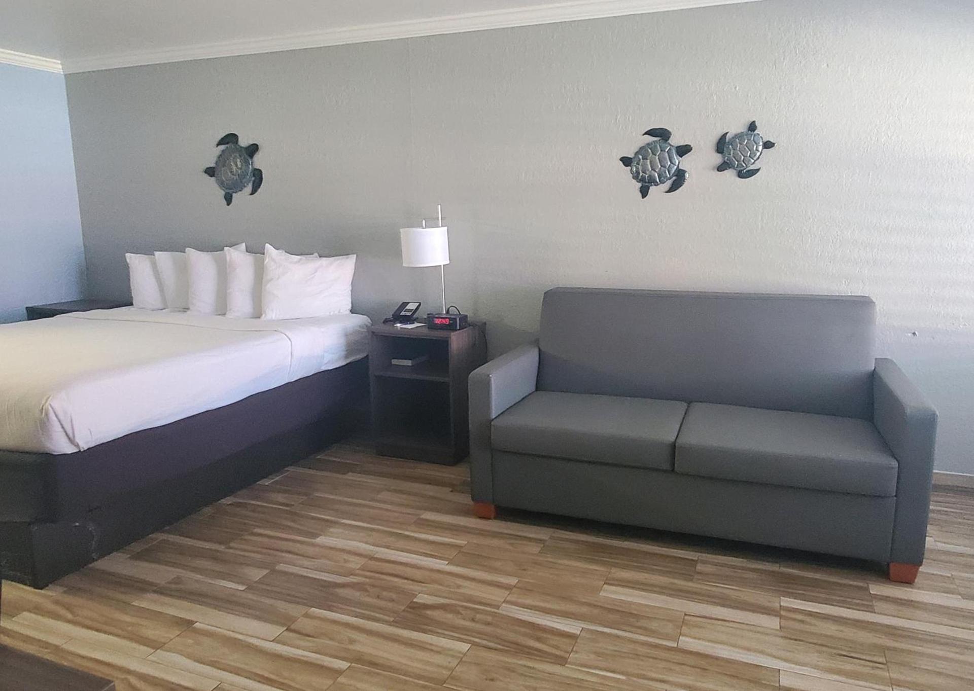 Vero Beach Inn & Suites Vero Beach I-95 photo 18
