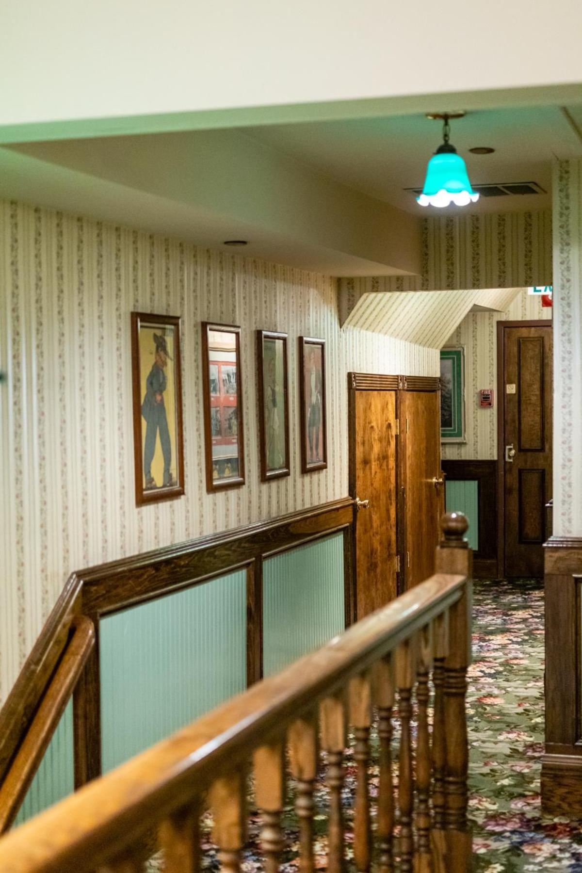 Saddleback Inn at Lake Arrowhead photo 17