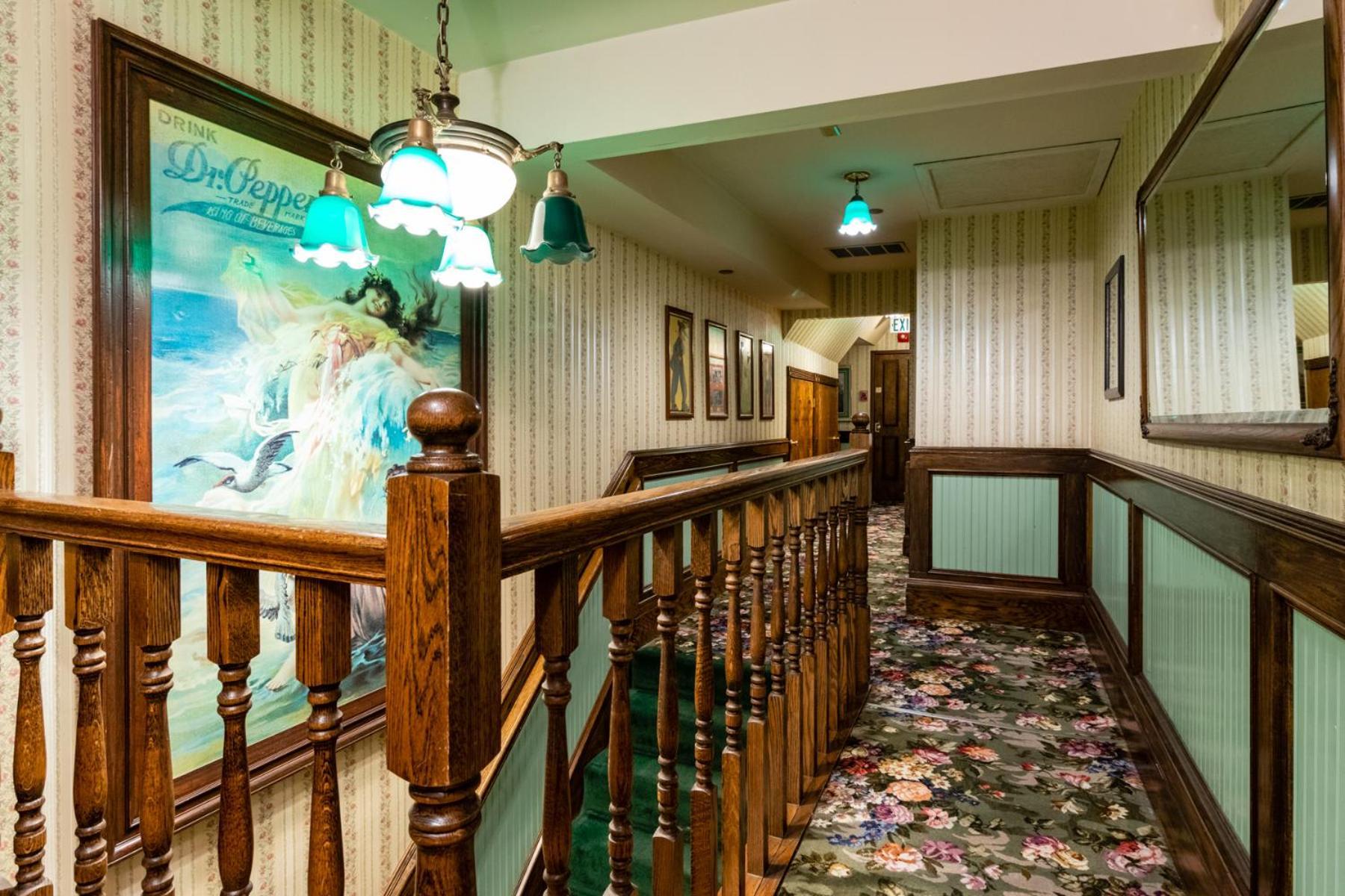 Saddleback Inn at Lake Arrowhead photo 15