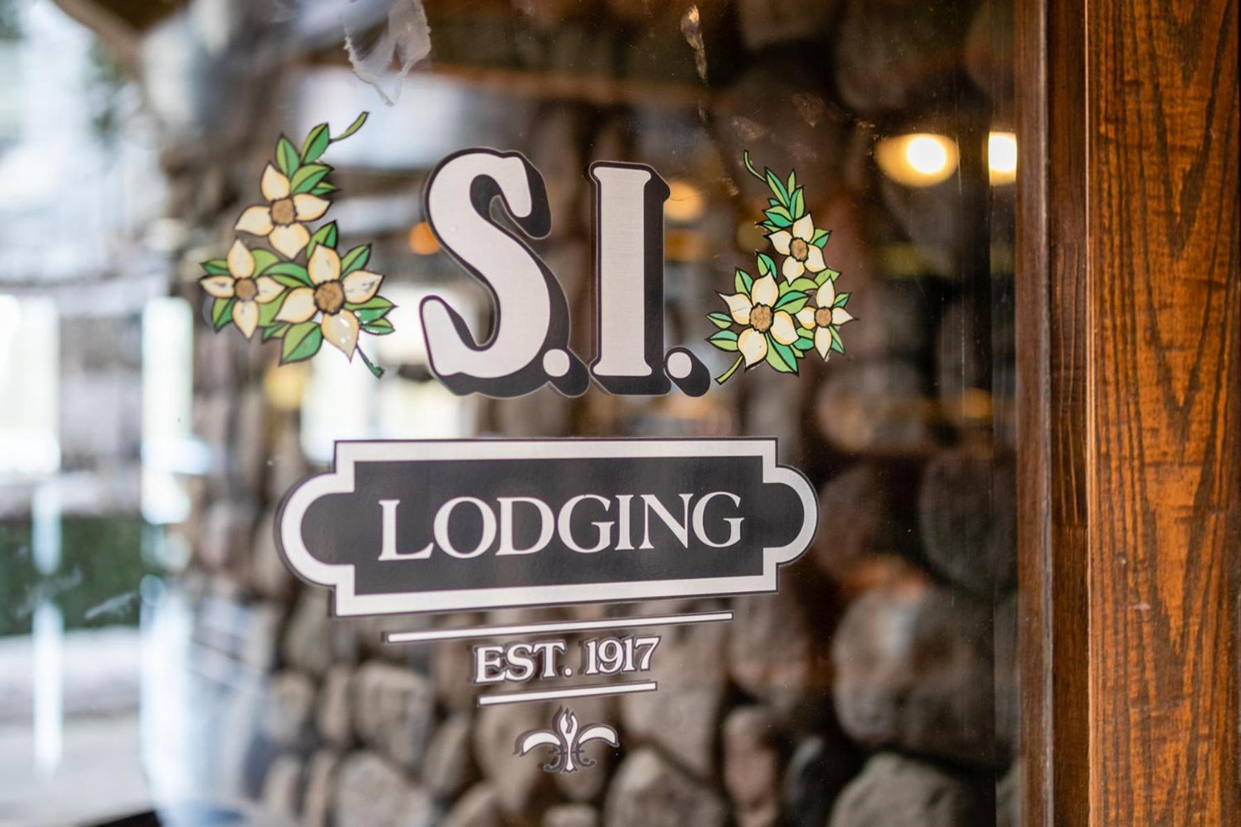 Saddleback Inn at Lake Arrowhead photo 33