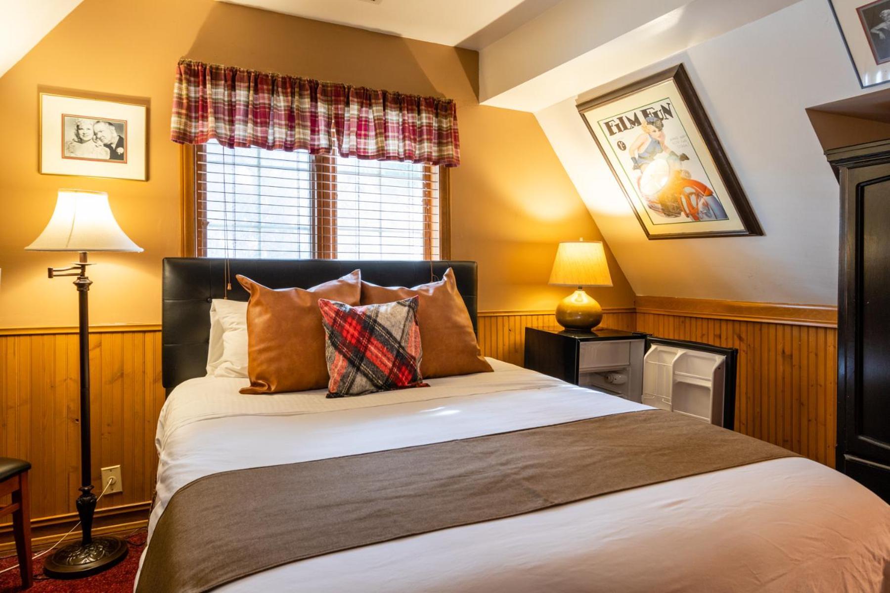 Saddleback Inn at Lake Arrowhead photo 36