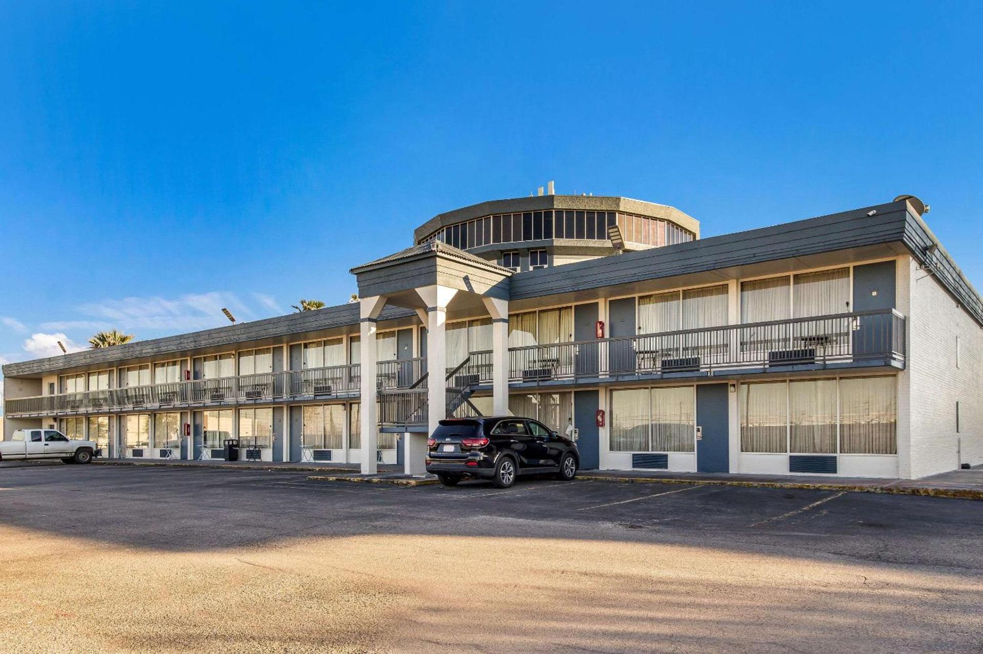 Quality Inn Pasadena - Houston East photo 9