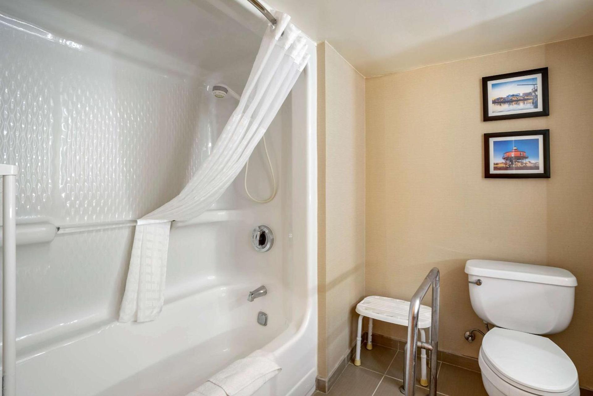 Comfort Inn photo 9