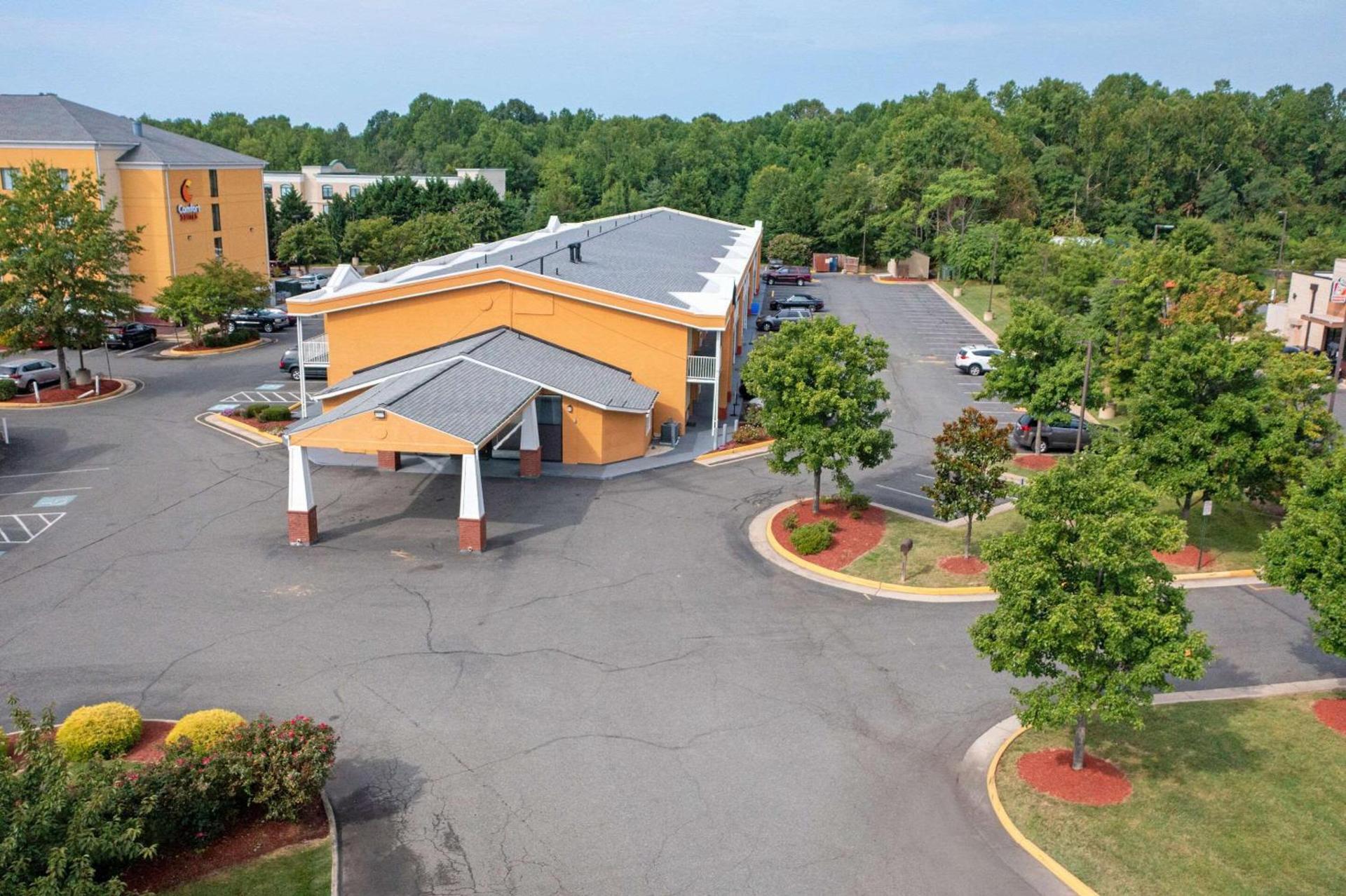 Quality Inn Fredericksburg near Historic Downtown photo 9