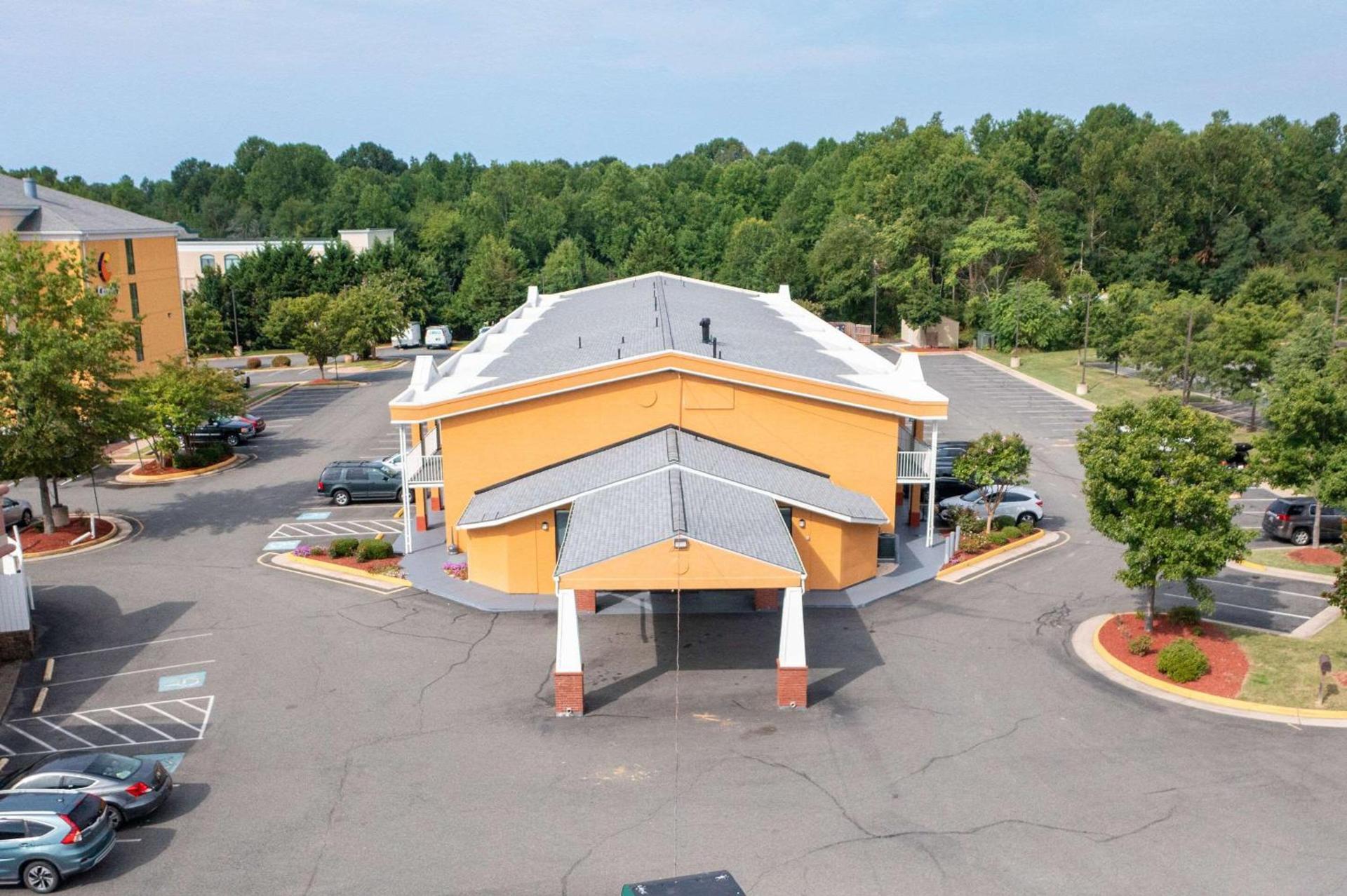 Quality Inn Fredericksburg near Historic Downtown photo 8