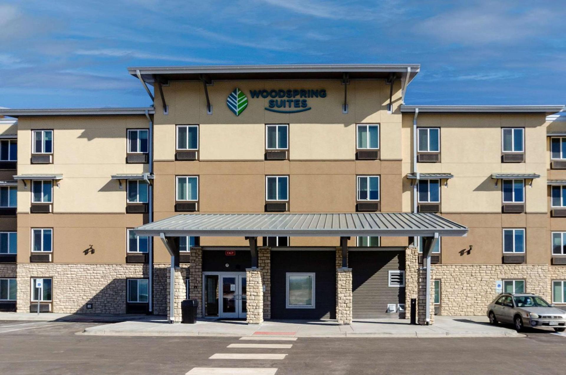 WoodSpring Suites Broomfield-Westminster photo 2