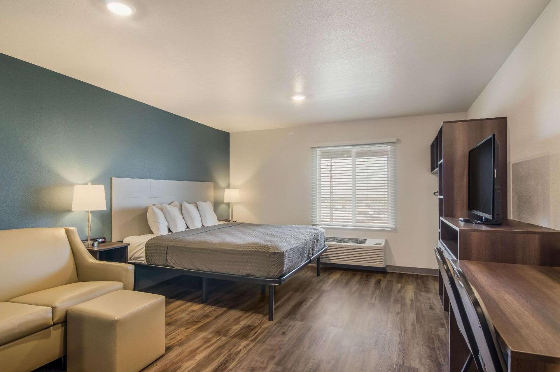 WoodSpring Suites Broomfield-Westminster photo 8
