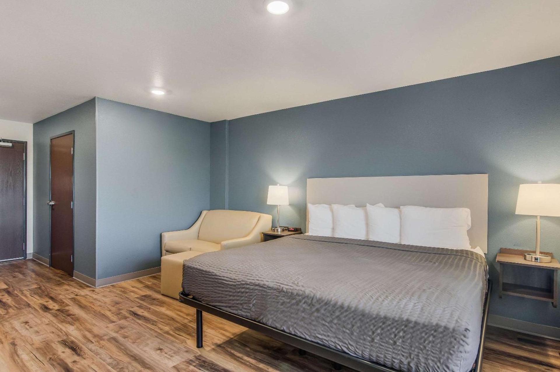 WoodSpring Suites Broomfield-Westminster photo 9