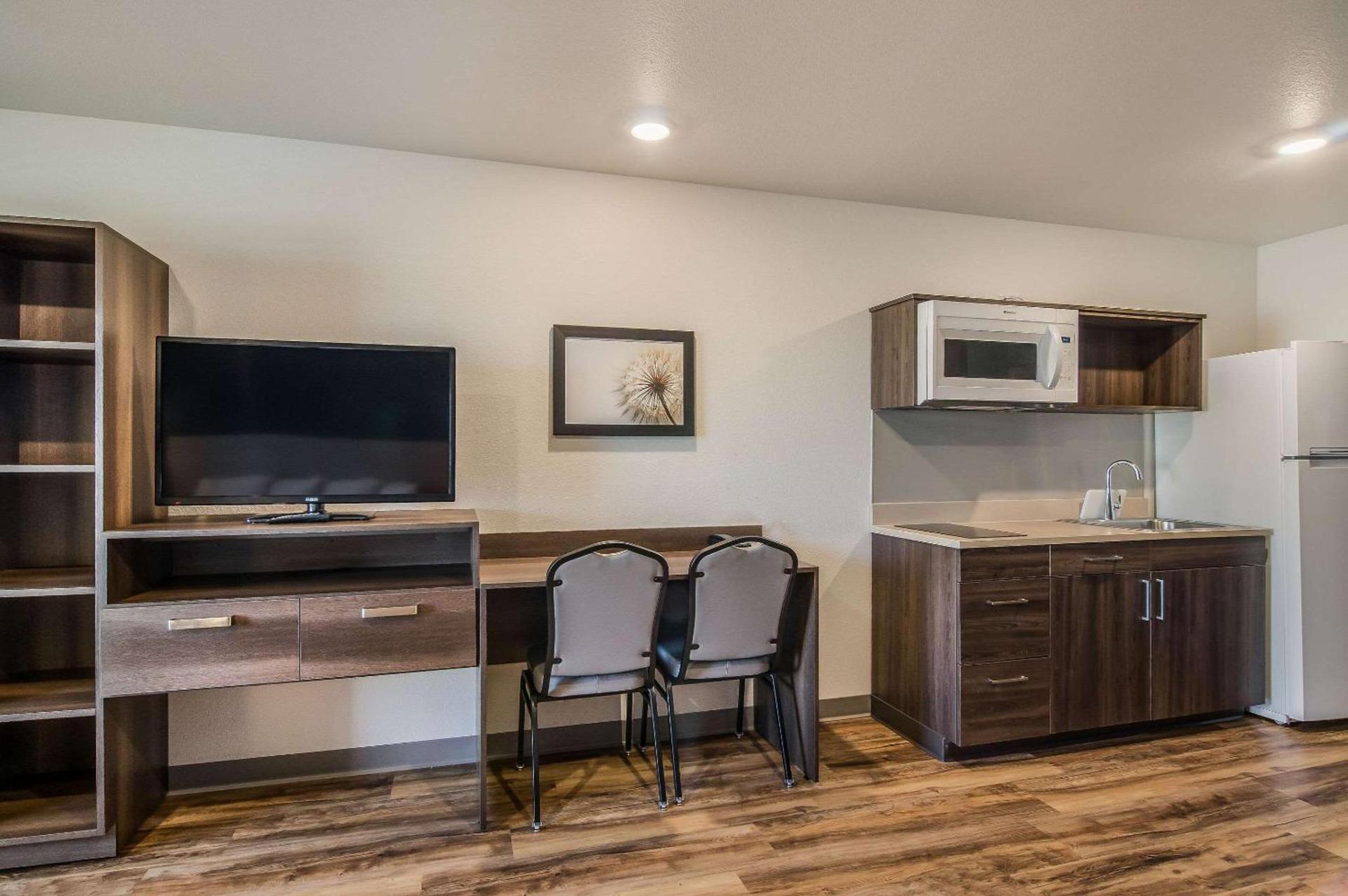WoodSpring Suites Broomfield-Westminster photo 10