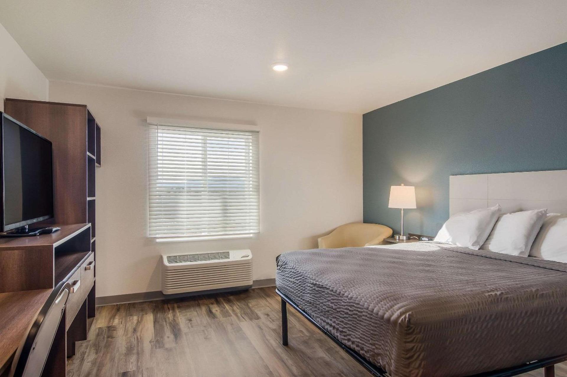 WoodSpring Suites Broomfield-Westminster photo 11