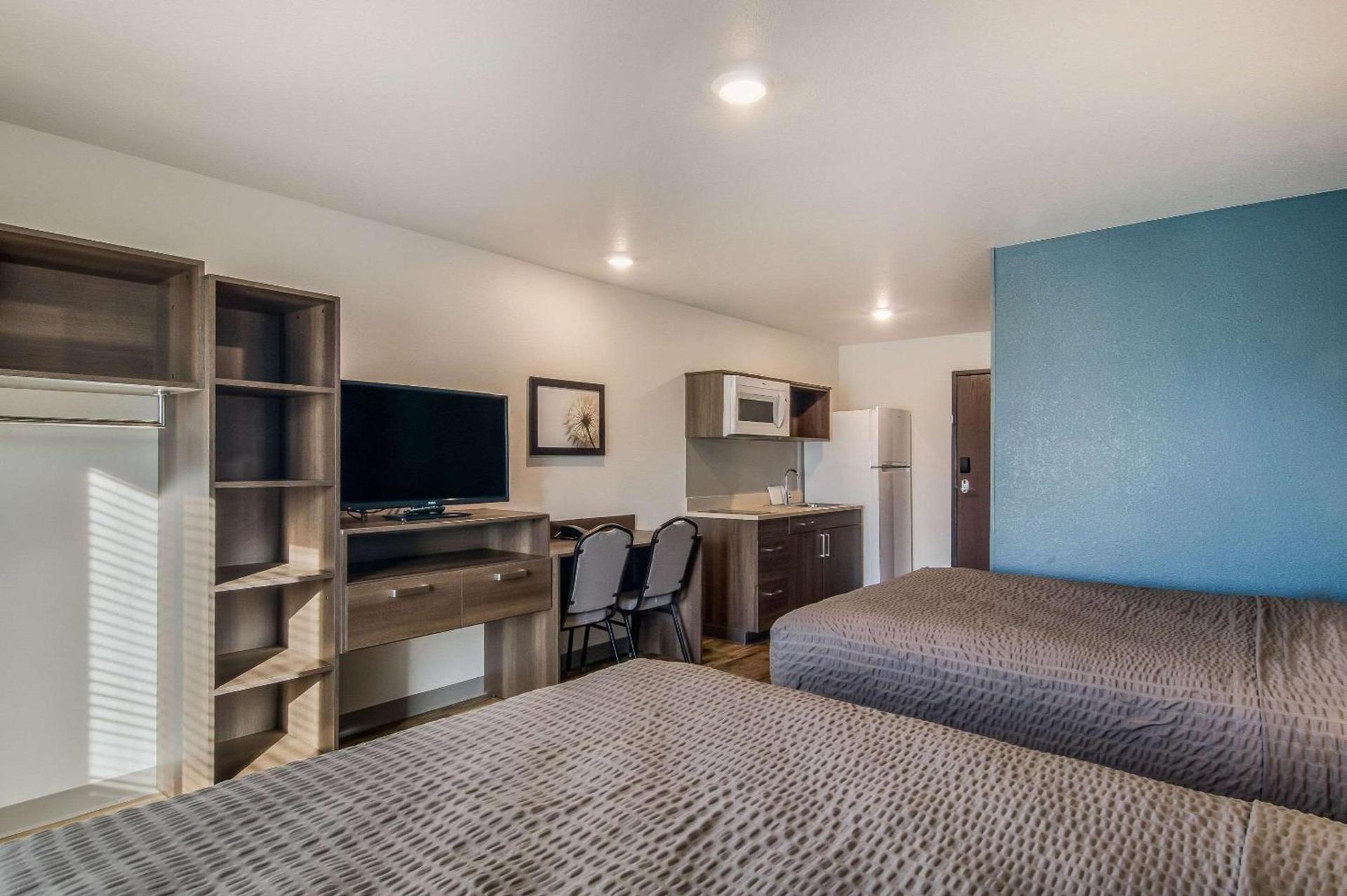 WoodSpring Suites Broomfield-Westminster photo 16