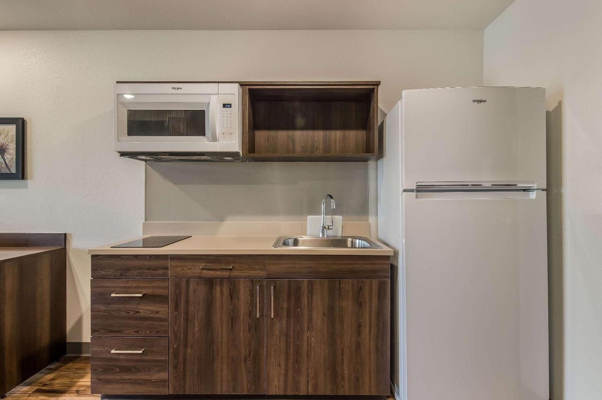 WoodSpring Suites Broomfield-Westminster photo 17