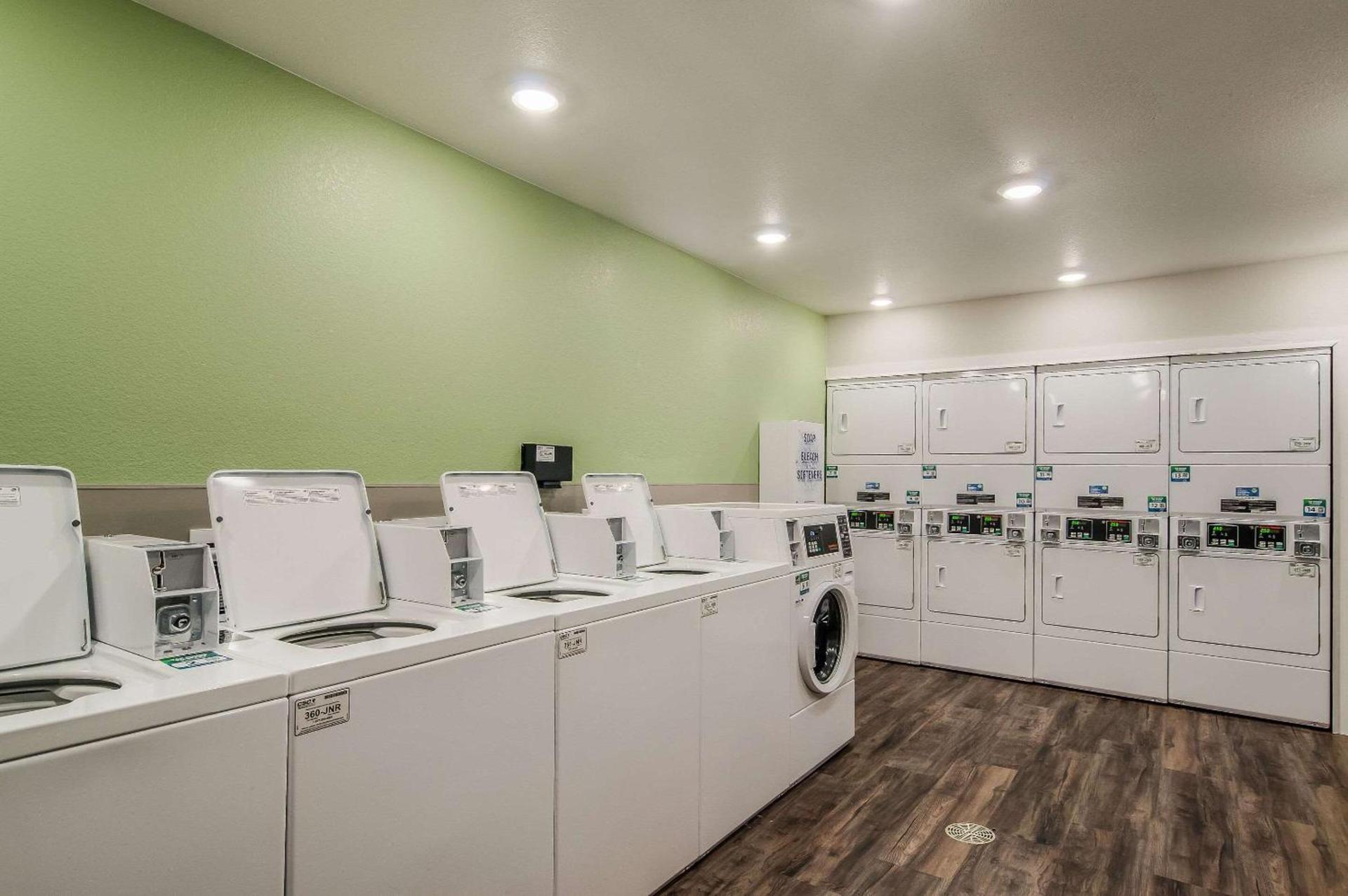 WoodSpring Suites Broomfield-Westminster photo 26