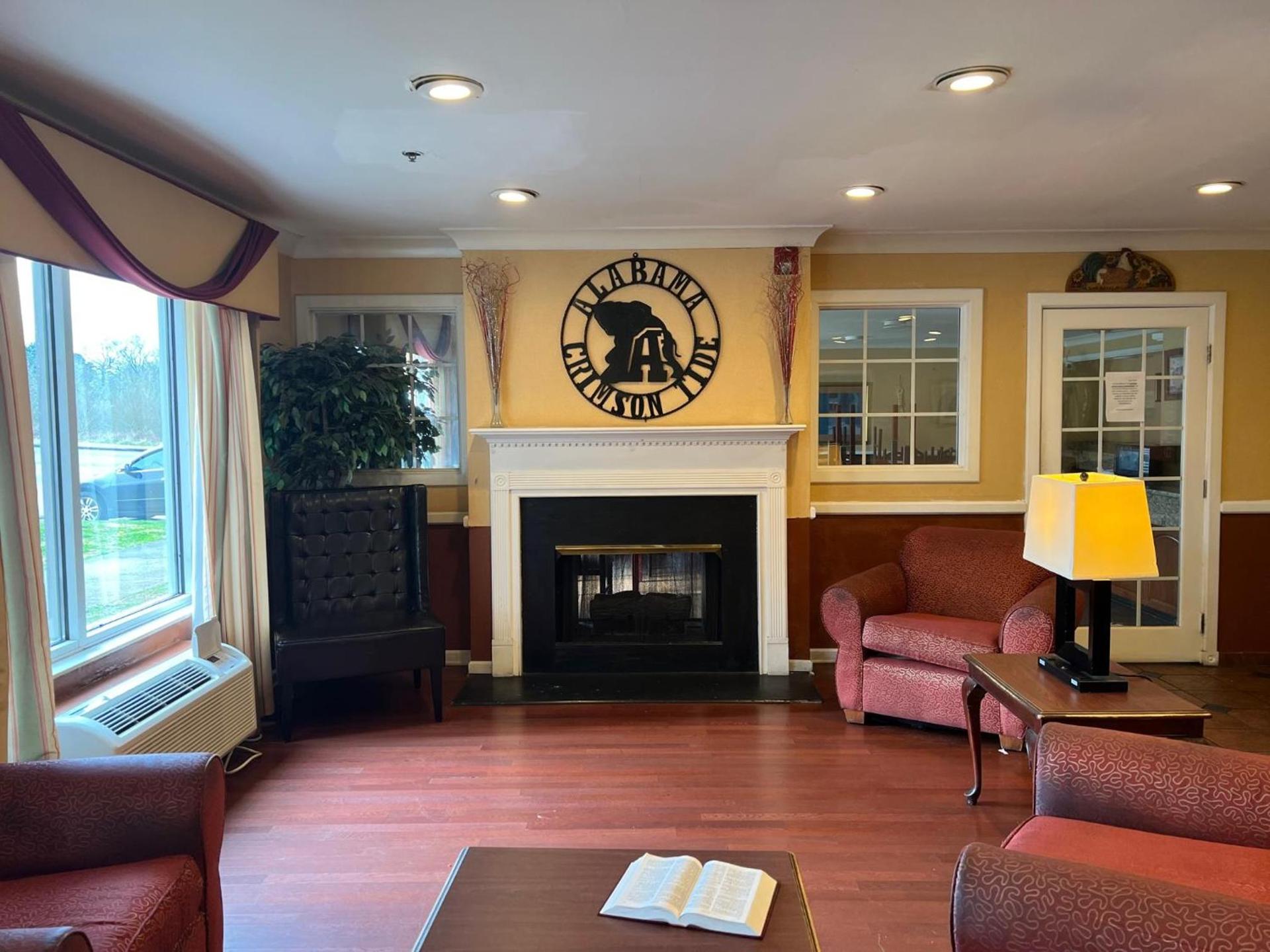 Budgetel Inns & Suites photo 2