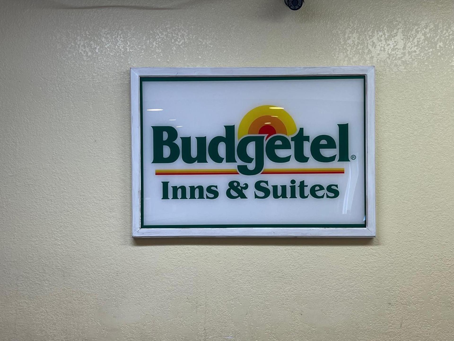 Budgetel Inns & Suites photo 4