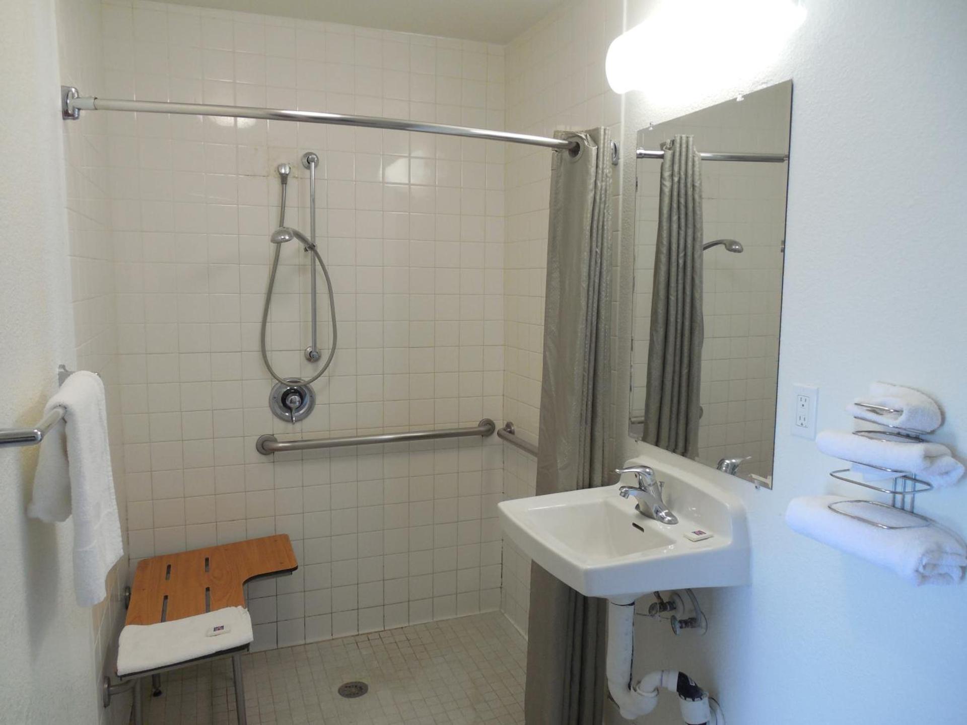 Motel 6-Temecula, CA - Historic Old Town photo 46