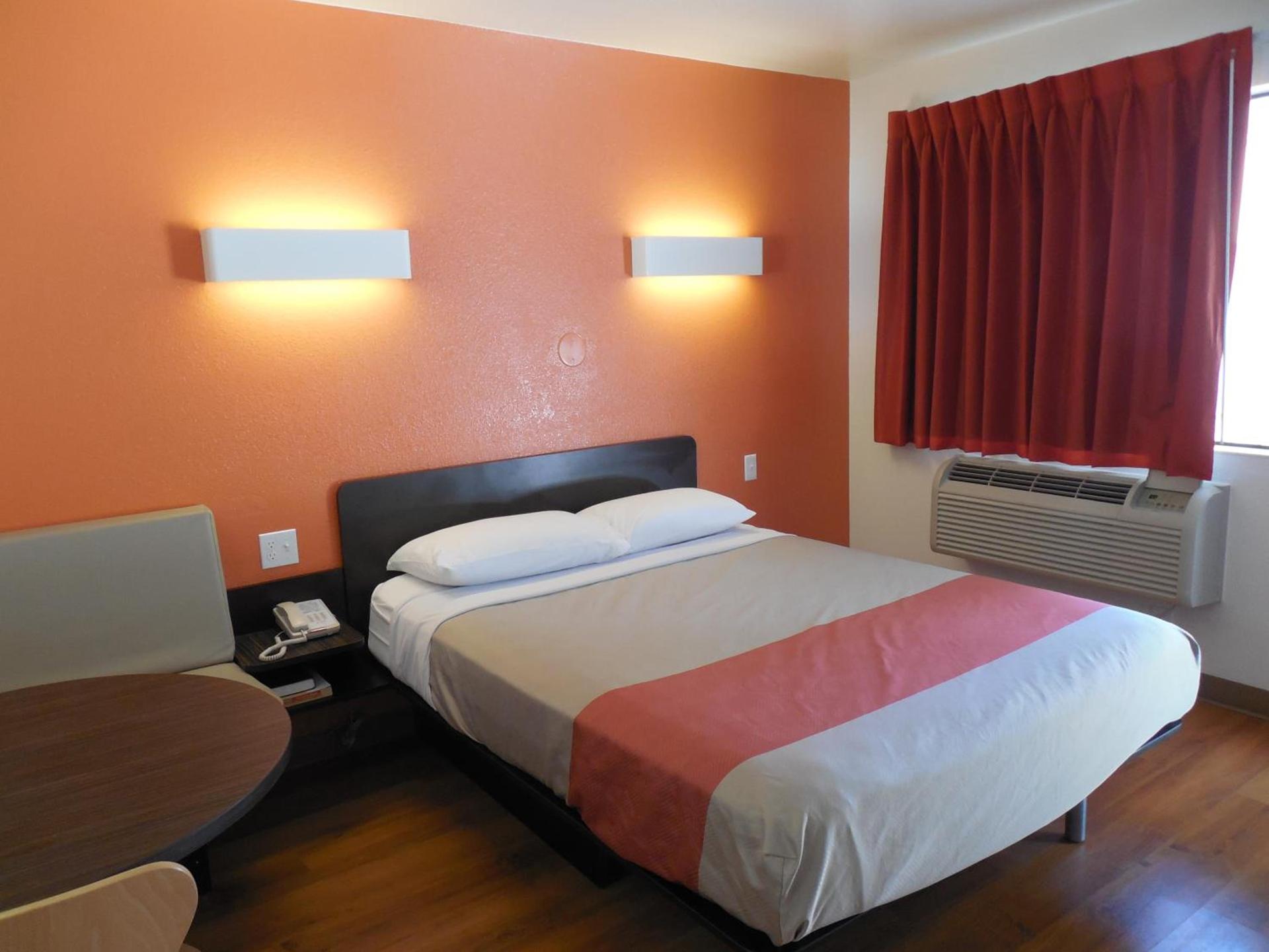 Motel 6-Temecula, CA - Historic Old Town photo 39