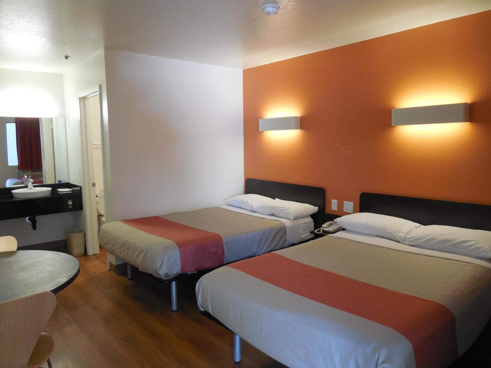 Motel 6-Temecula, CA - Historic Old Town photo 32
