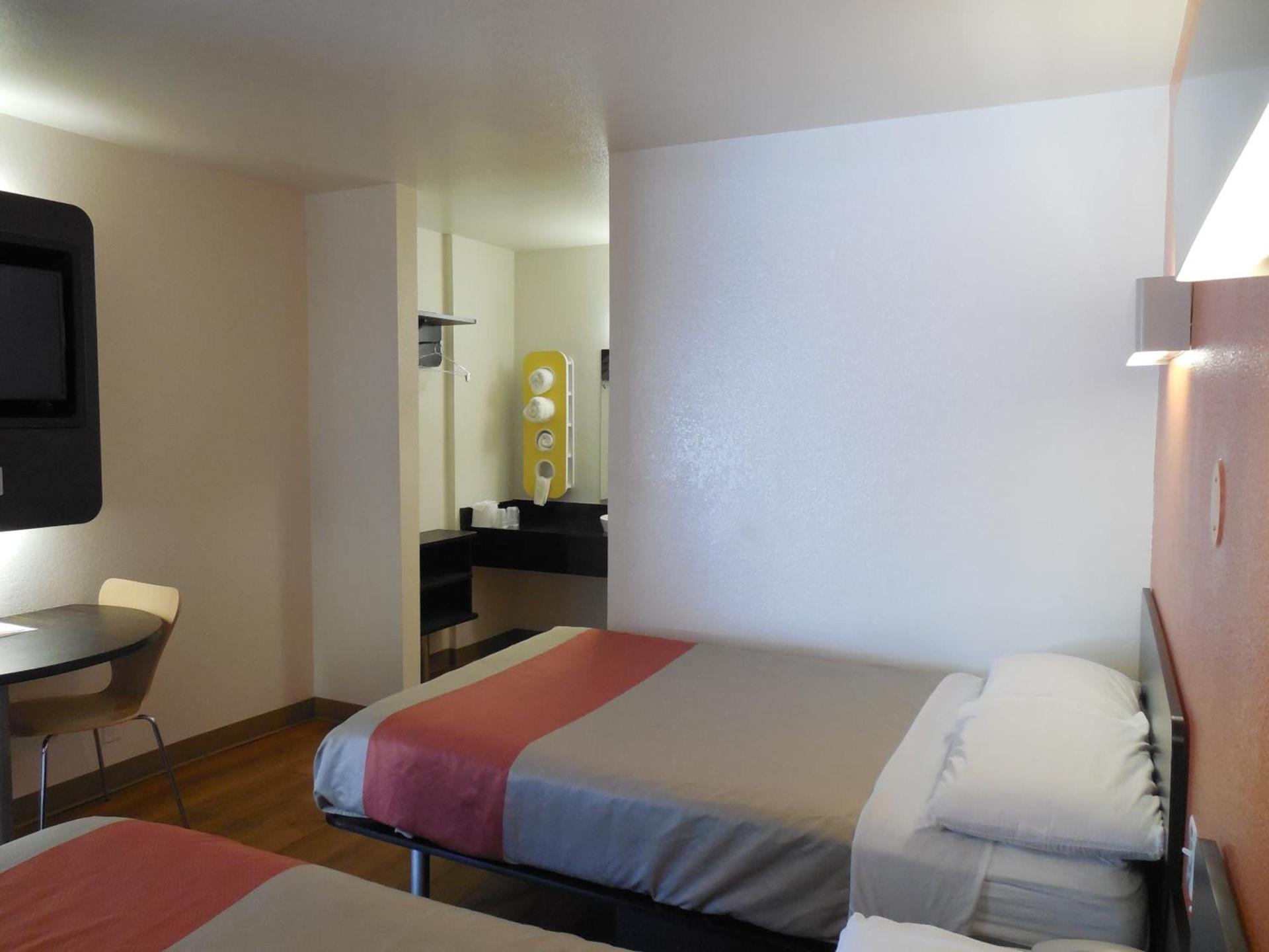 Motel 6-Temecula, CA - Historic Old Town photo 37