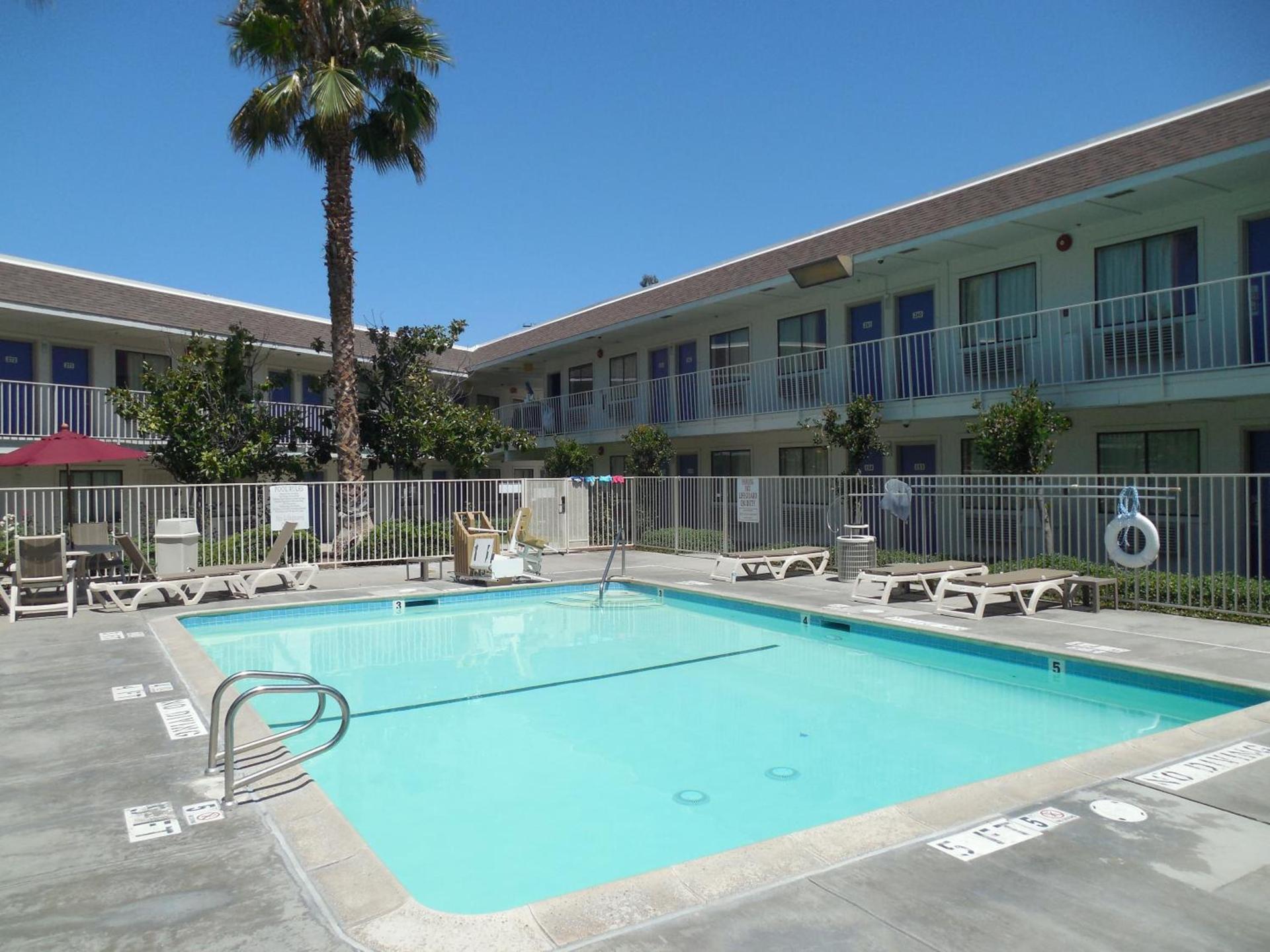 Motel 6-Temecula, CA - Historic Old Town photo 27