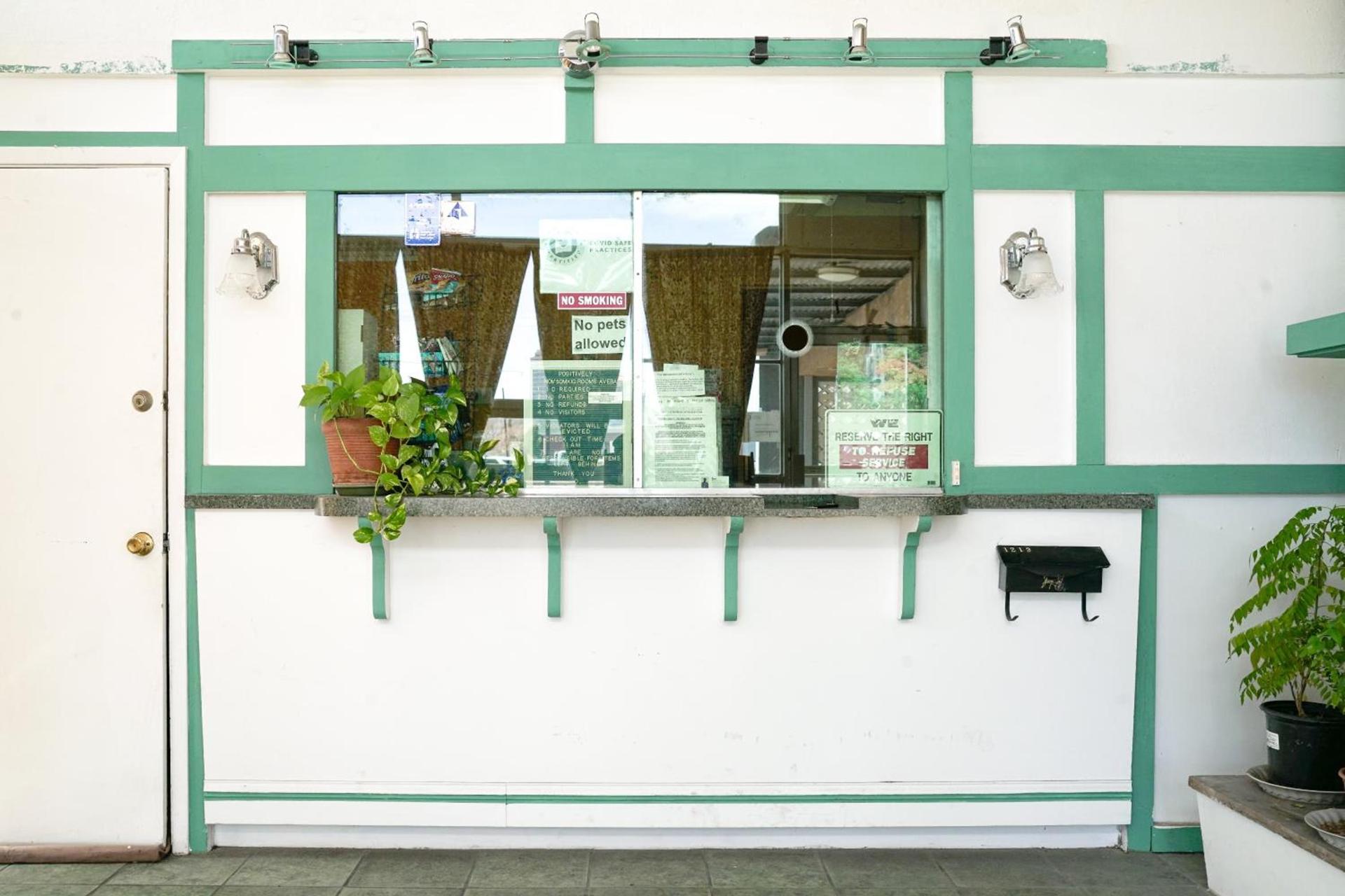 Downtown Inn photo 13