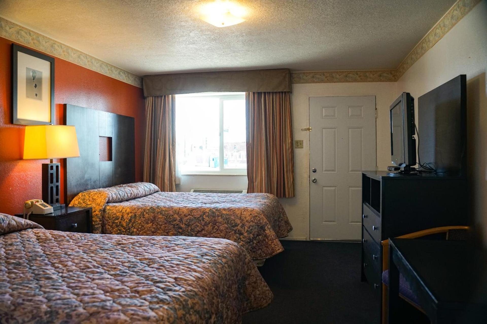 Downtown Inn photo 35