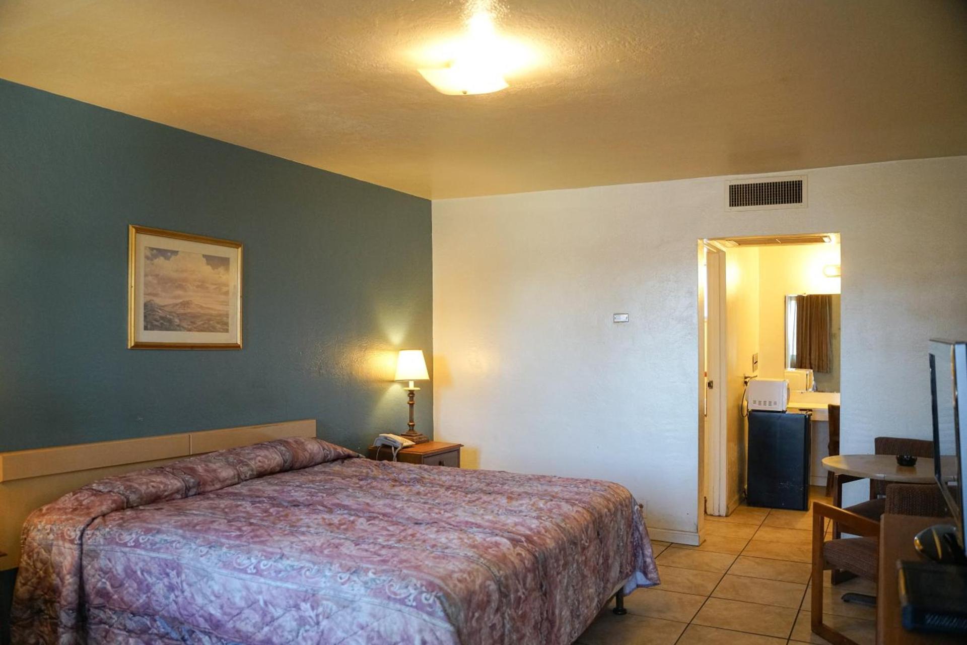 Downtown Inn photo 40