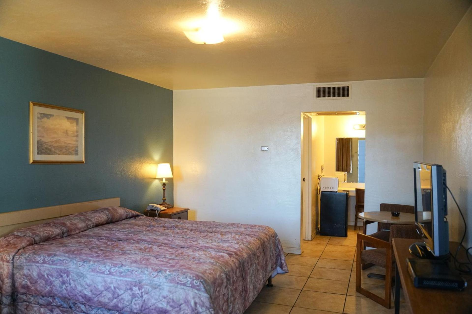 Downtown Inn photo 41