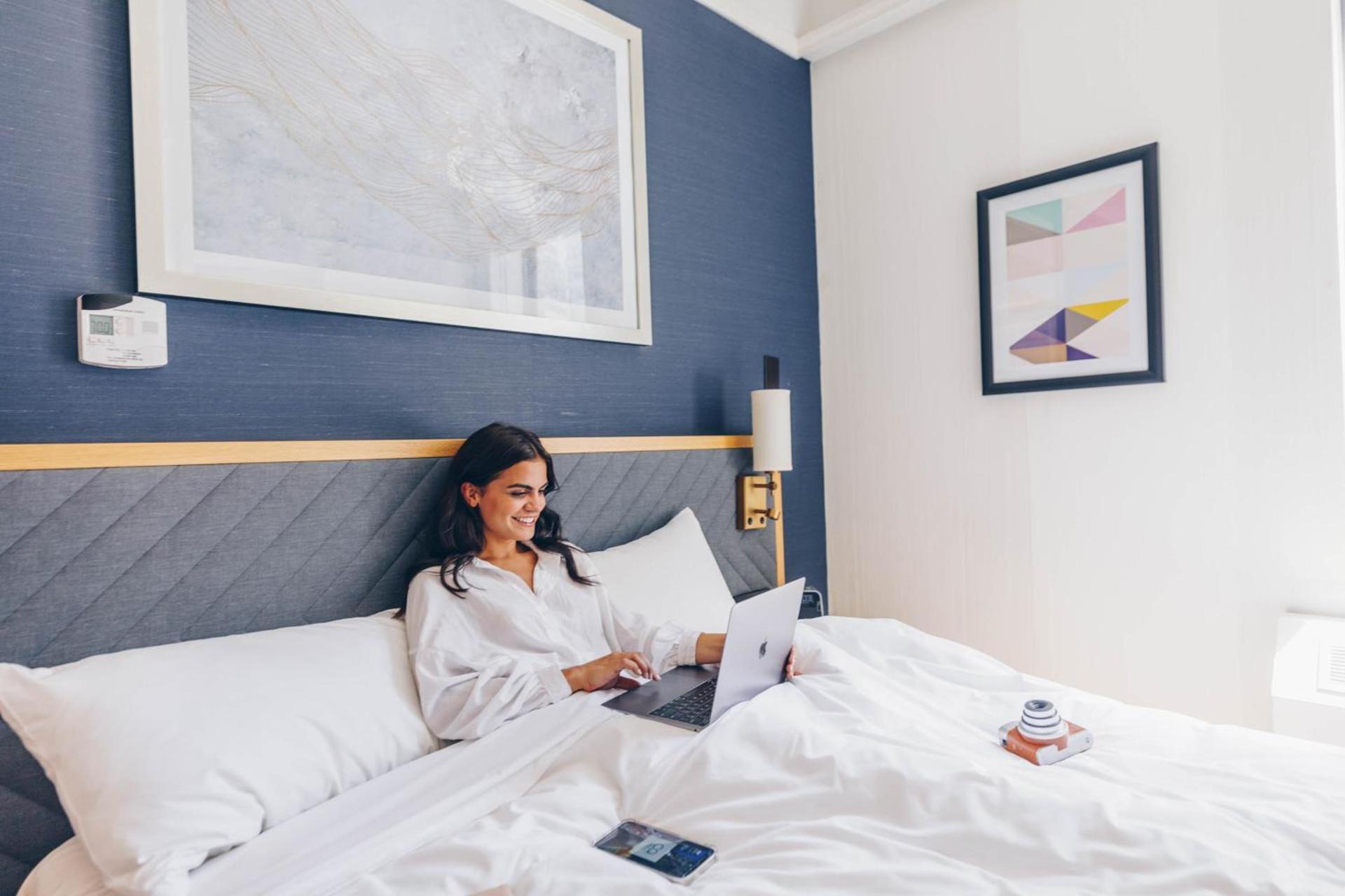 Newly Renovated Rooms at Club Quarters Hotel Times Square, New York photo 3