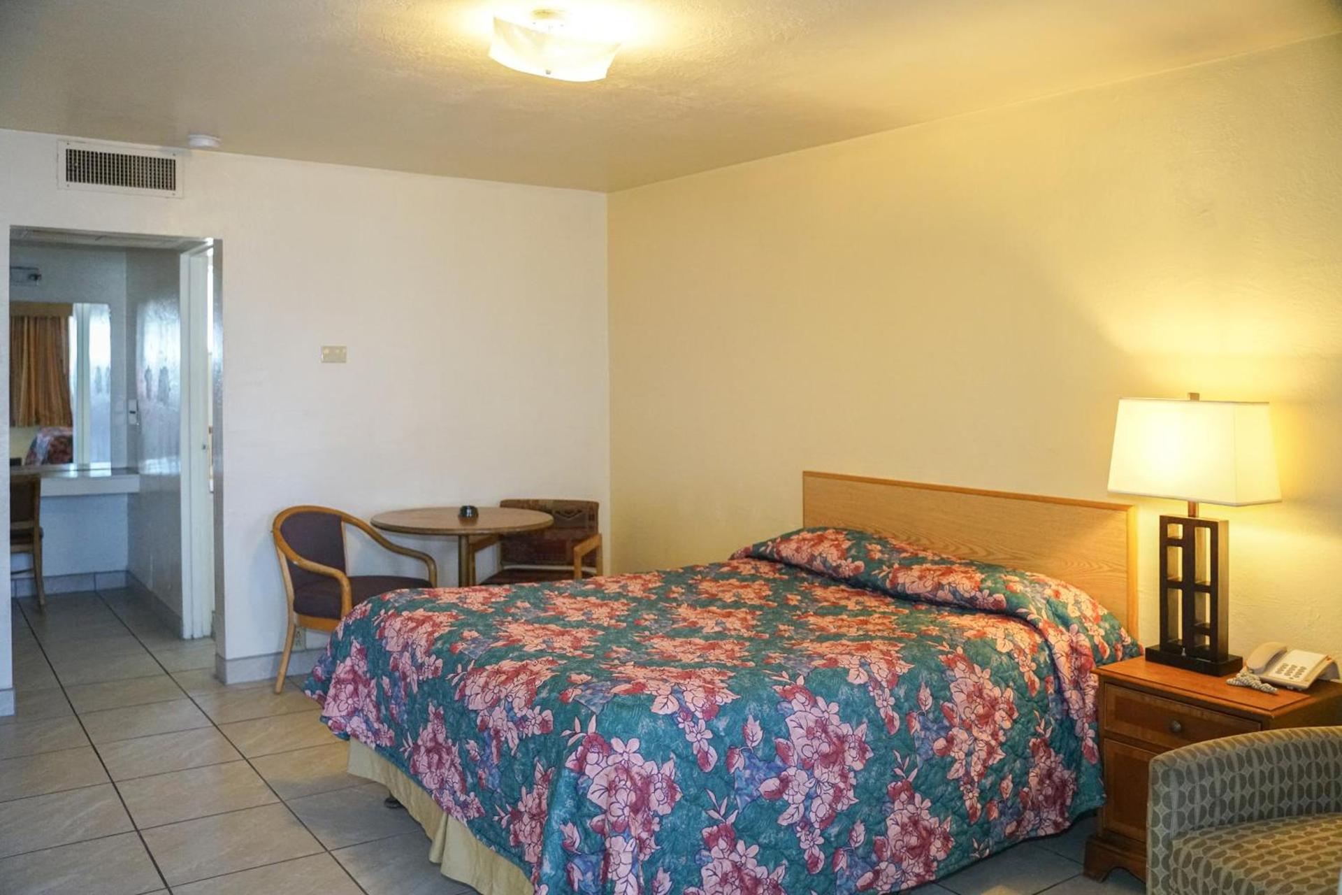 Downtown Inn photo 43