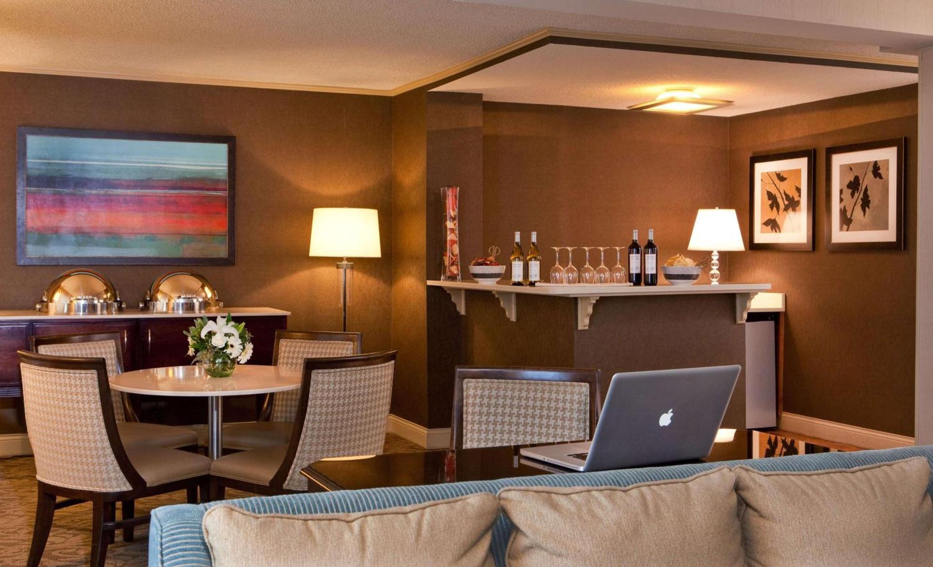 Sonesta Atlanta Airport North photo 6