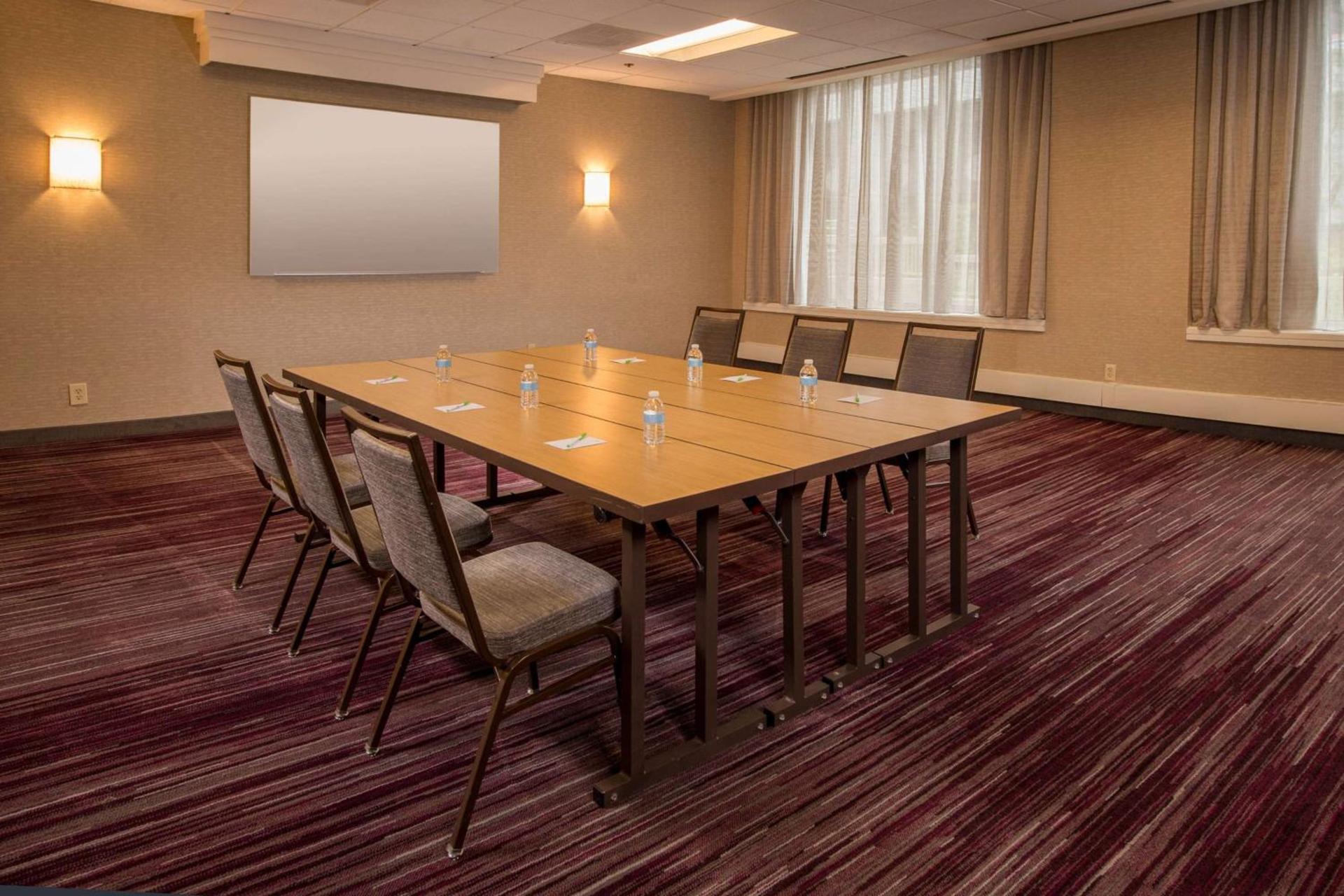 Sonesta Select Arlington Rosslyn photo 17