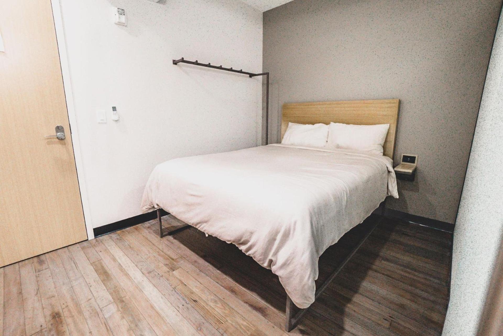 SOVA Micro-Room & Social Hotel photo 6