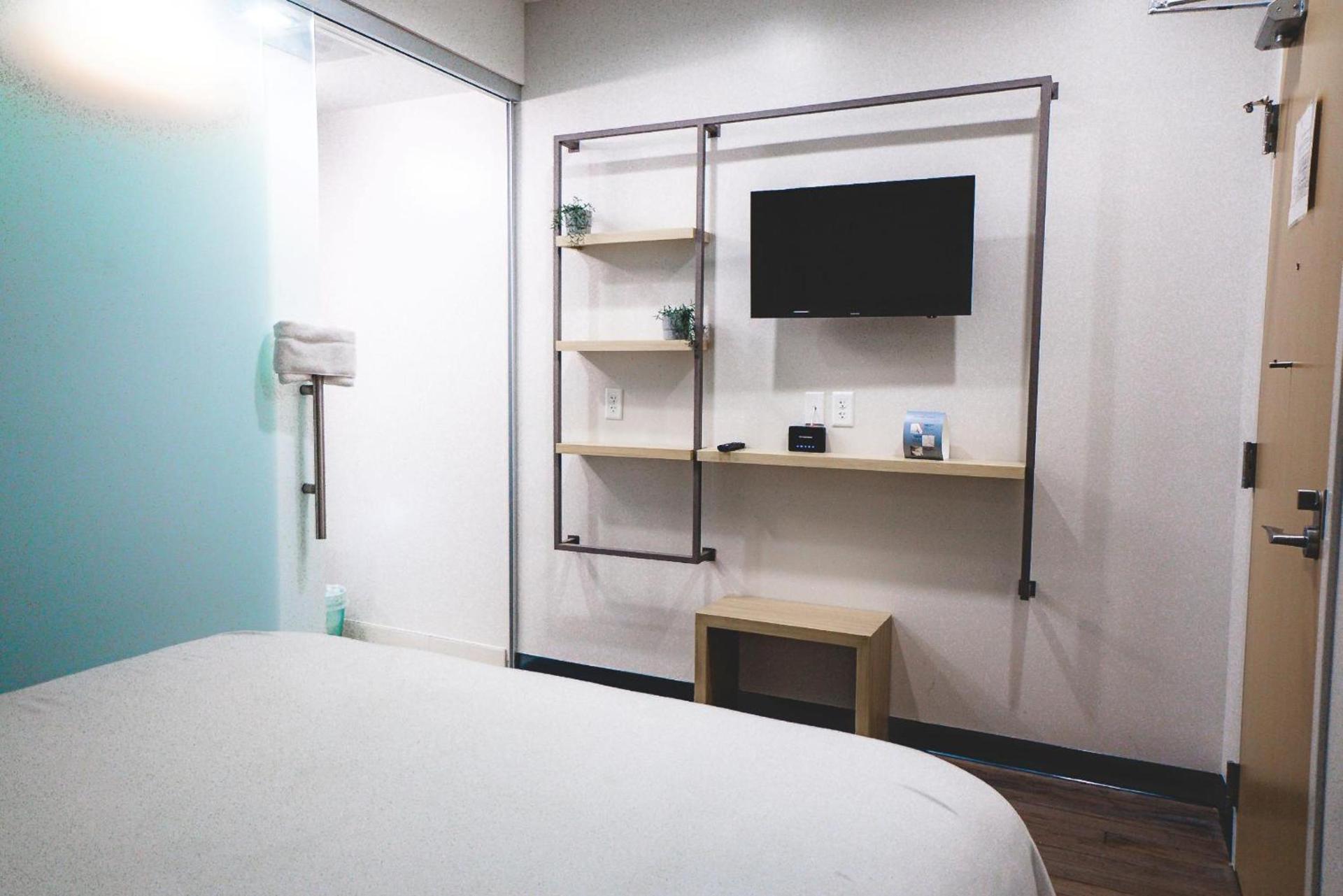 SOVA Micro-Room & Social Hotel photo 48
