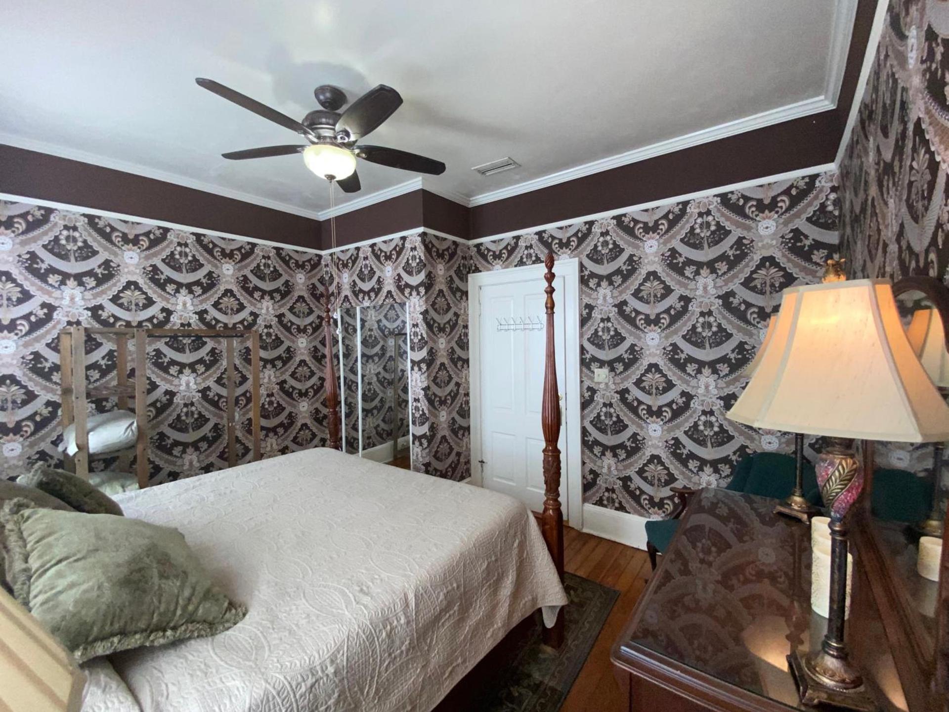 McKean Manor photo 30