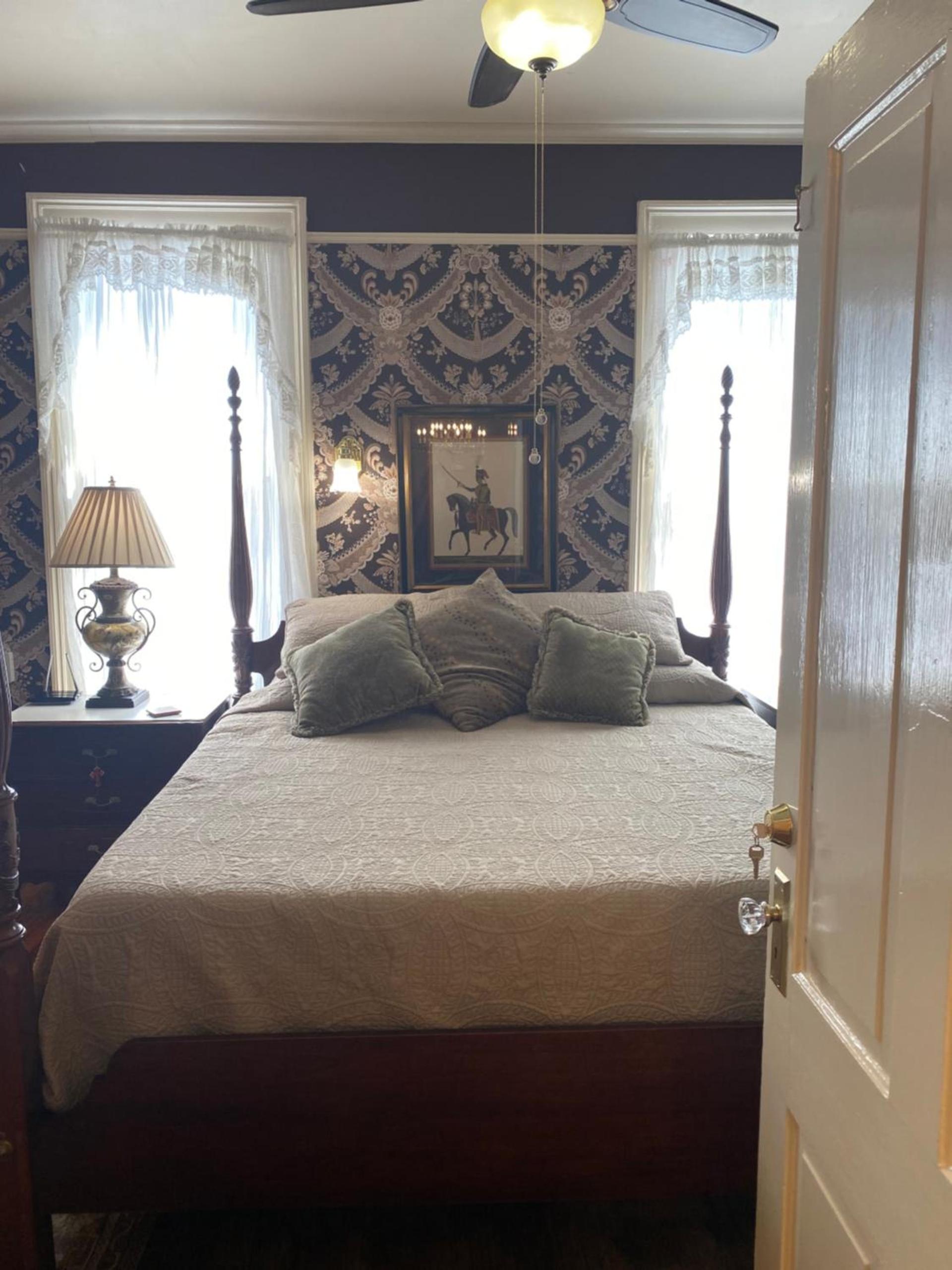 McKean Manor photo 28