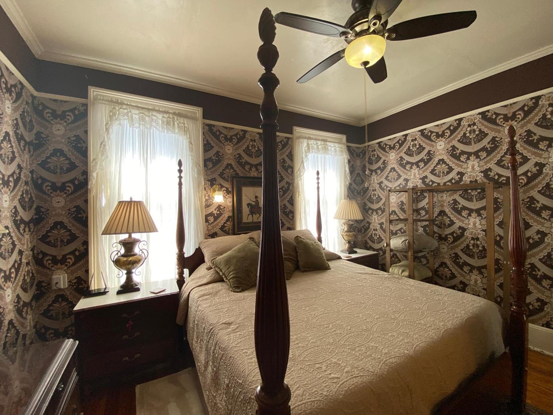 McKean Manor photo 31