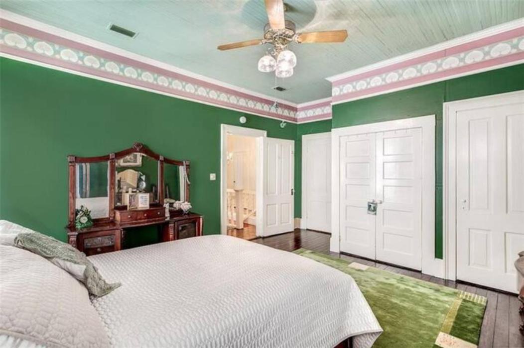 McKean Manor photo 17