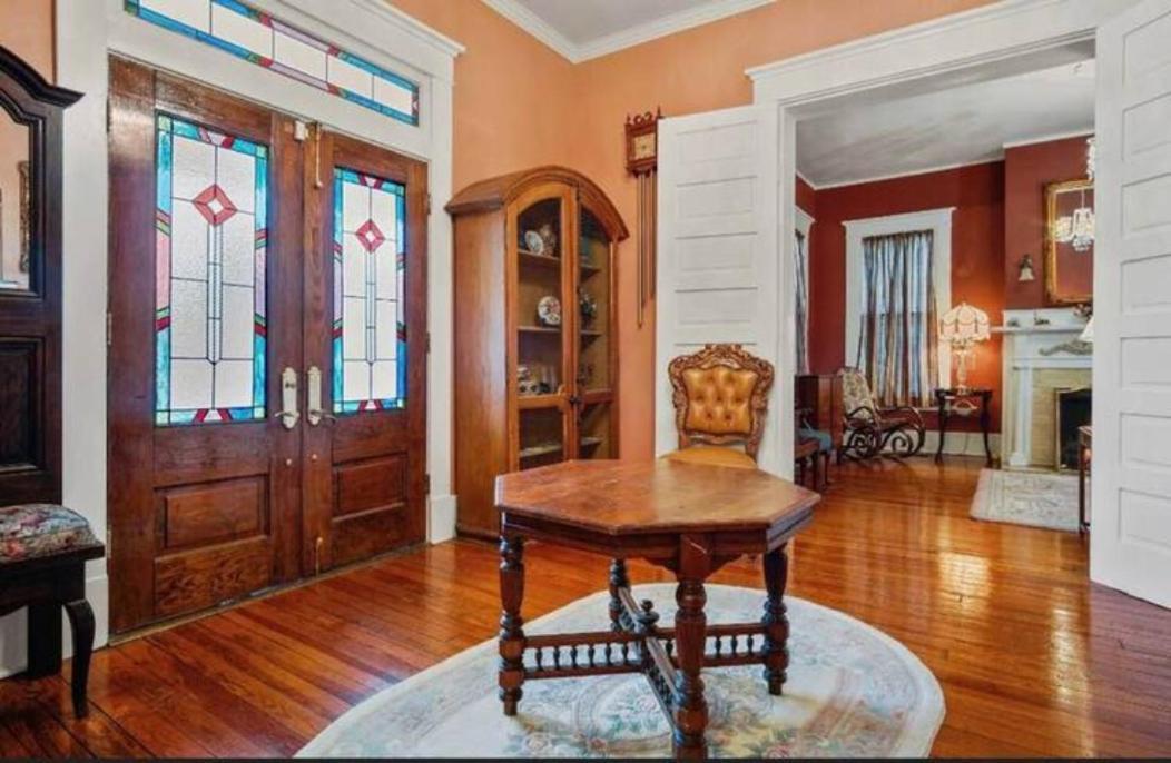 McKean Manor photo 3