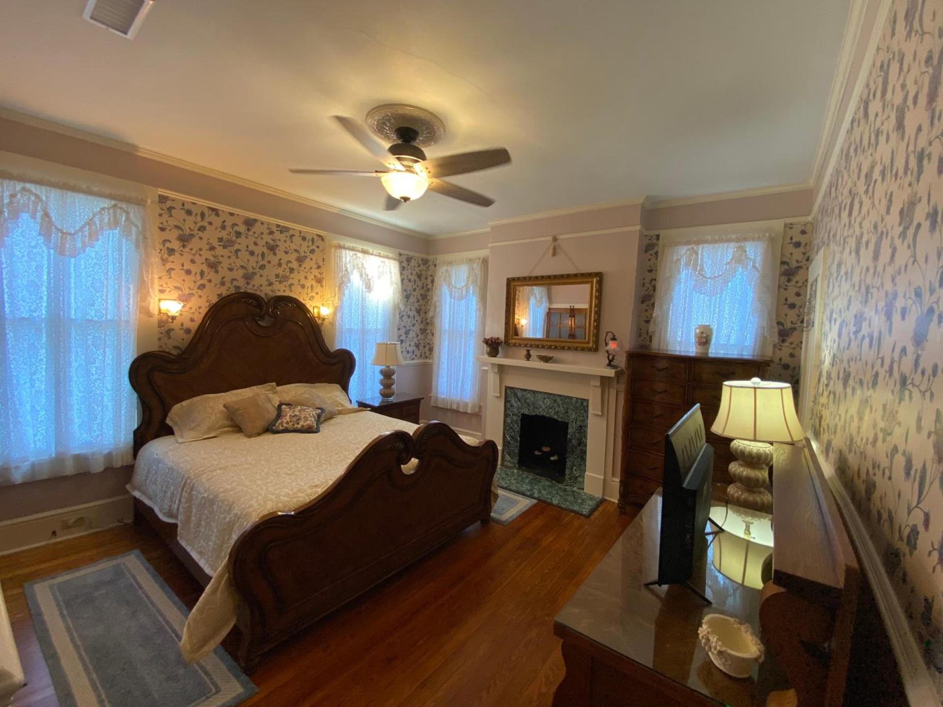 McKean Manor photo 22