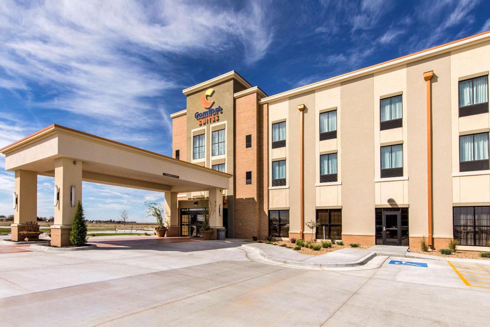 Comfort Suites Liberal North photo 2