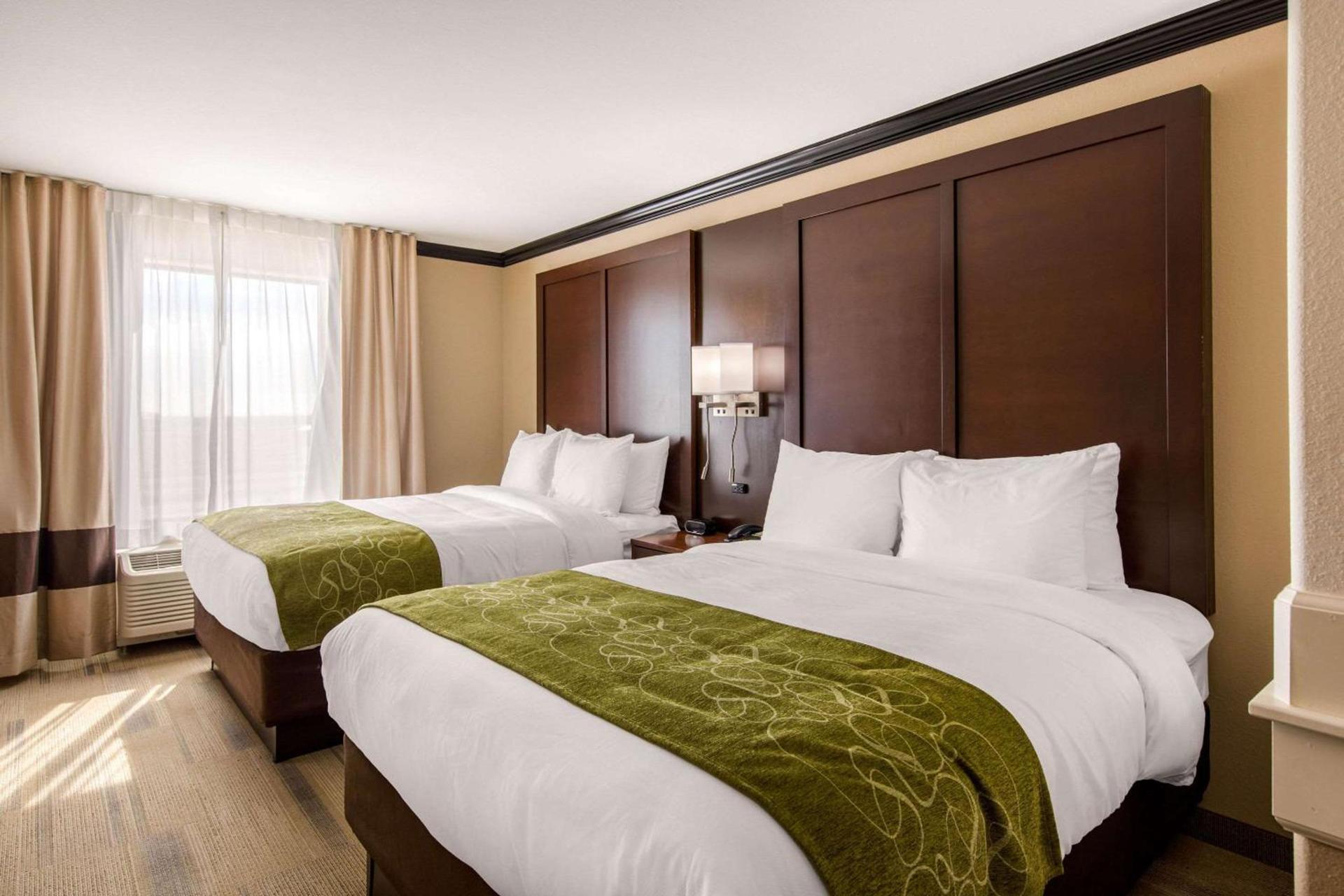 Comfort Suites Liberal North photo 6